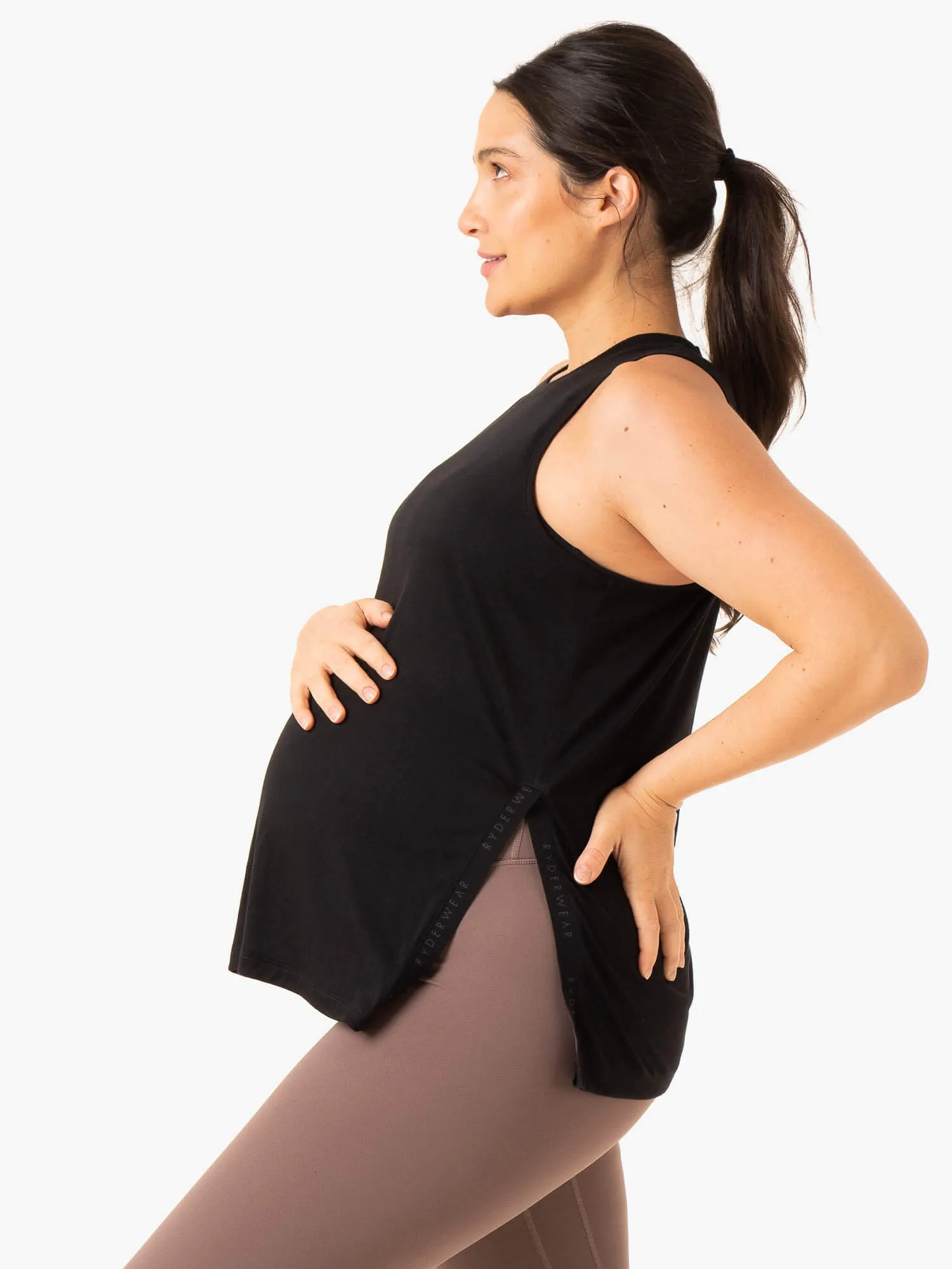 Active Bump Tank - Black SlipResistant AdjustableClosure