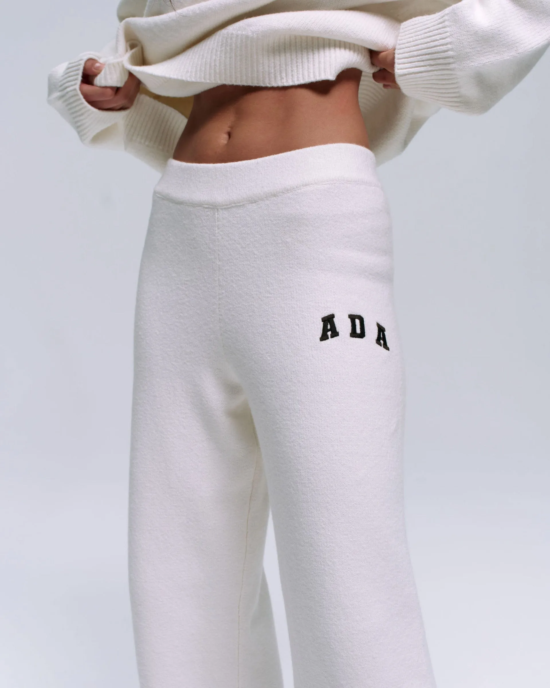 Thermal Lining ADA Knit Straight Leg Sweatpants - Cream/Coffee Bean