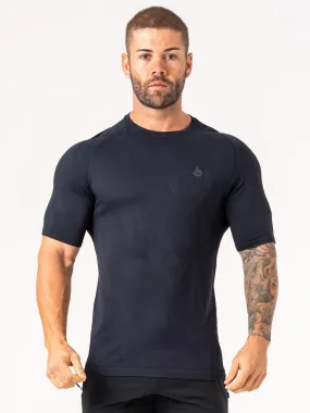 Aero Core Seamless T-Shirt - Black Chic Fit