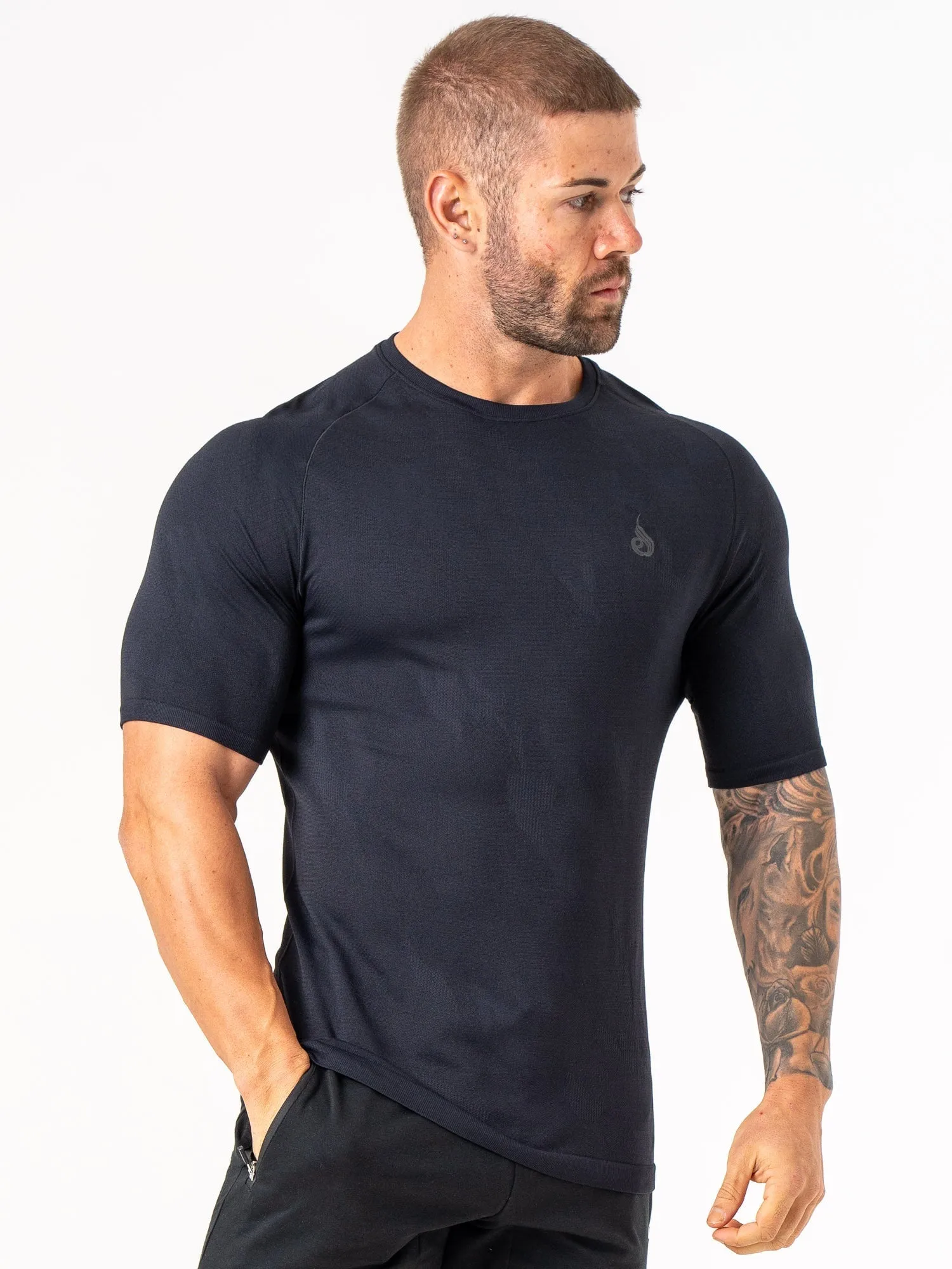 Active Wear Fit Layering Must-Have Aero Core Seamless T-Shirt - Black