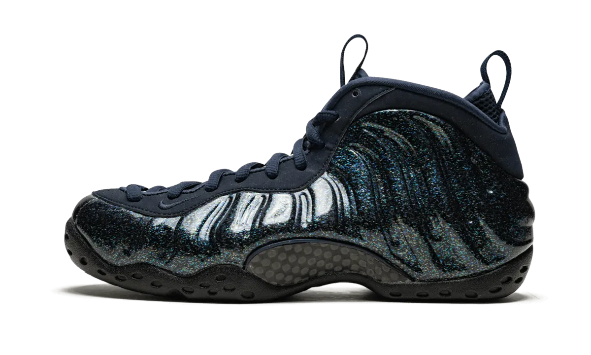 AIR FOAMPOSITE ONE MNS WMNS "Obsidian Glitter" Asymmetric Lacing Configuration Unidirectional Mesh Ventilation