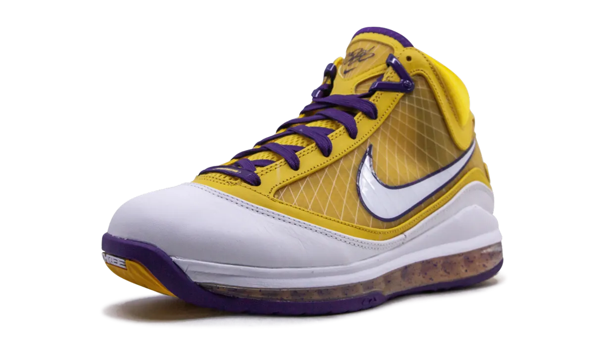 Air Max Lebron 7 "Media Day" Collar Padding Articulated Grooves
