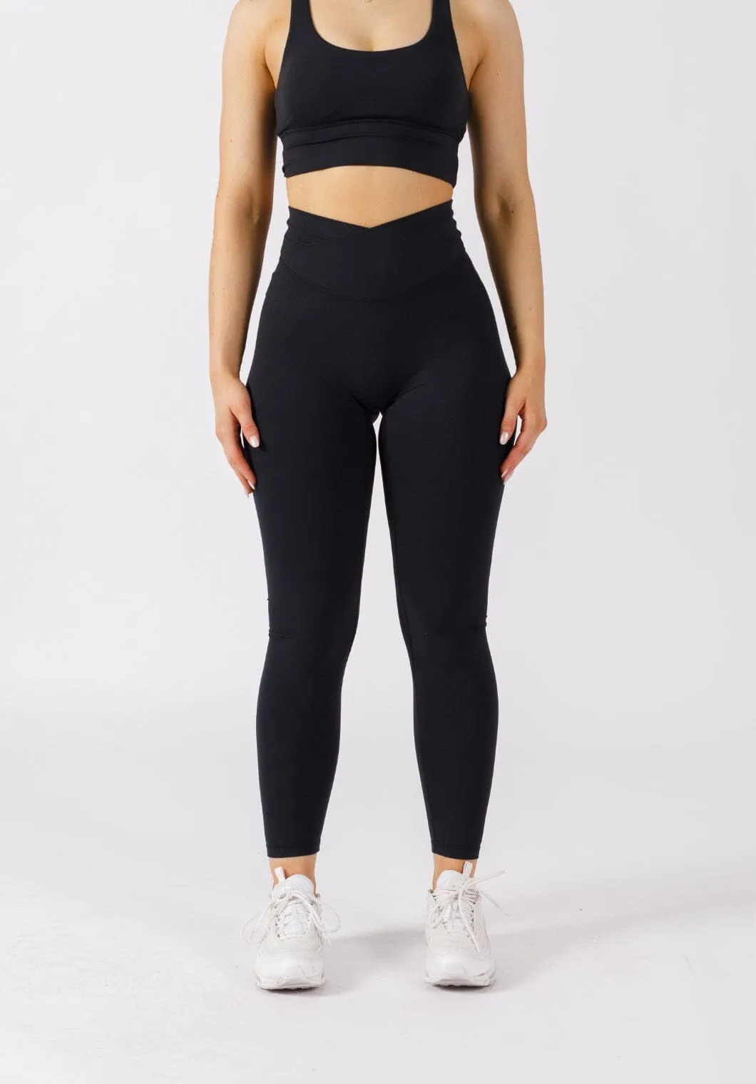 Extra Soft Unisex Style AirSilk Crossover Sculptseam? Legging Black