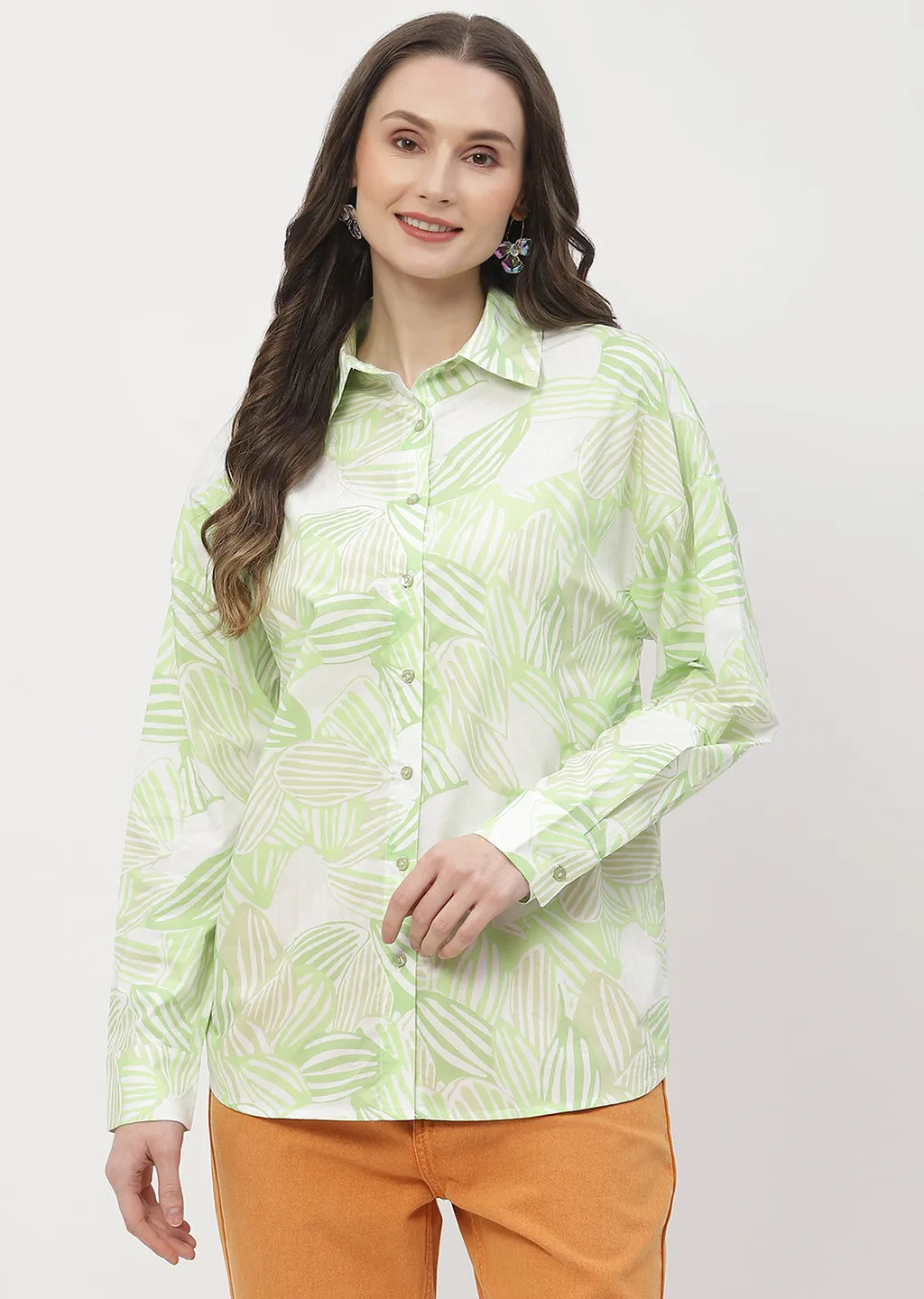 Timeless elegance Weekend Vibes Madame Abstract Print Lime Green Regular Shirt