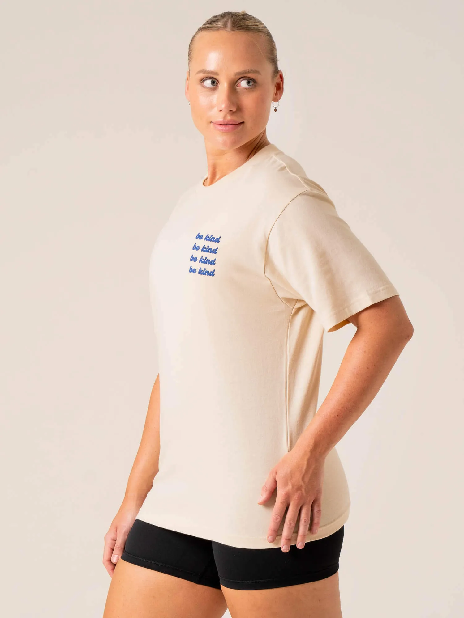 Be Kind T-Shirt - Chalk Comfy Fit Wear Comfy Touch