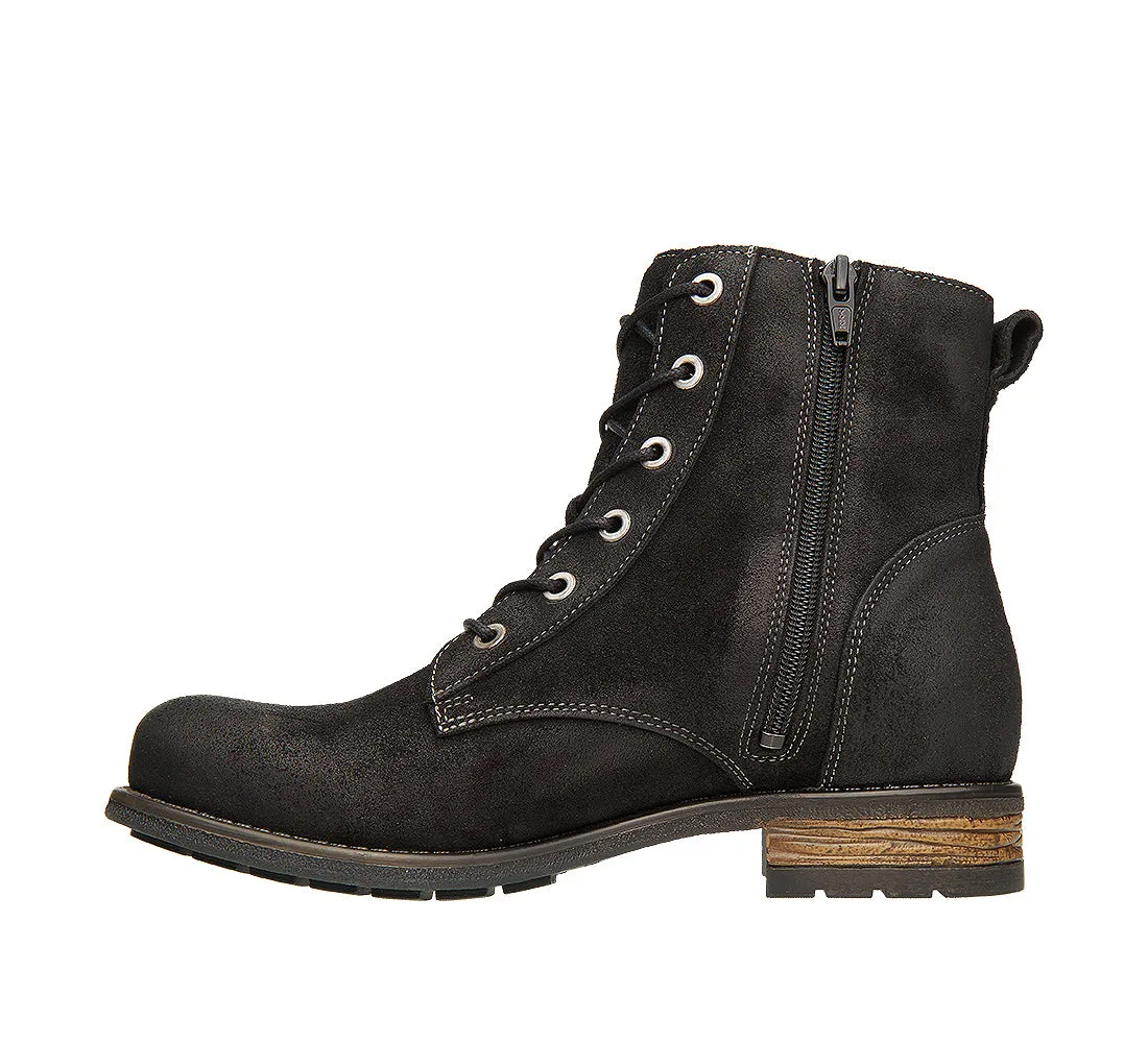Boot Camp - Black Rugged Contoured Midsole Classic Appearance