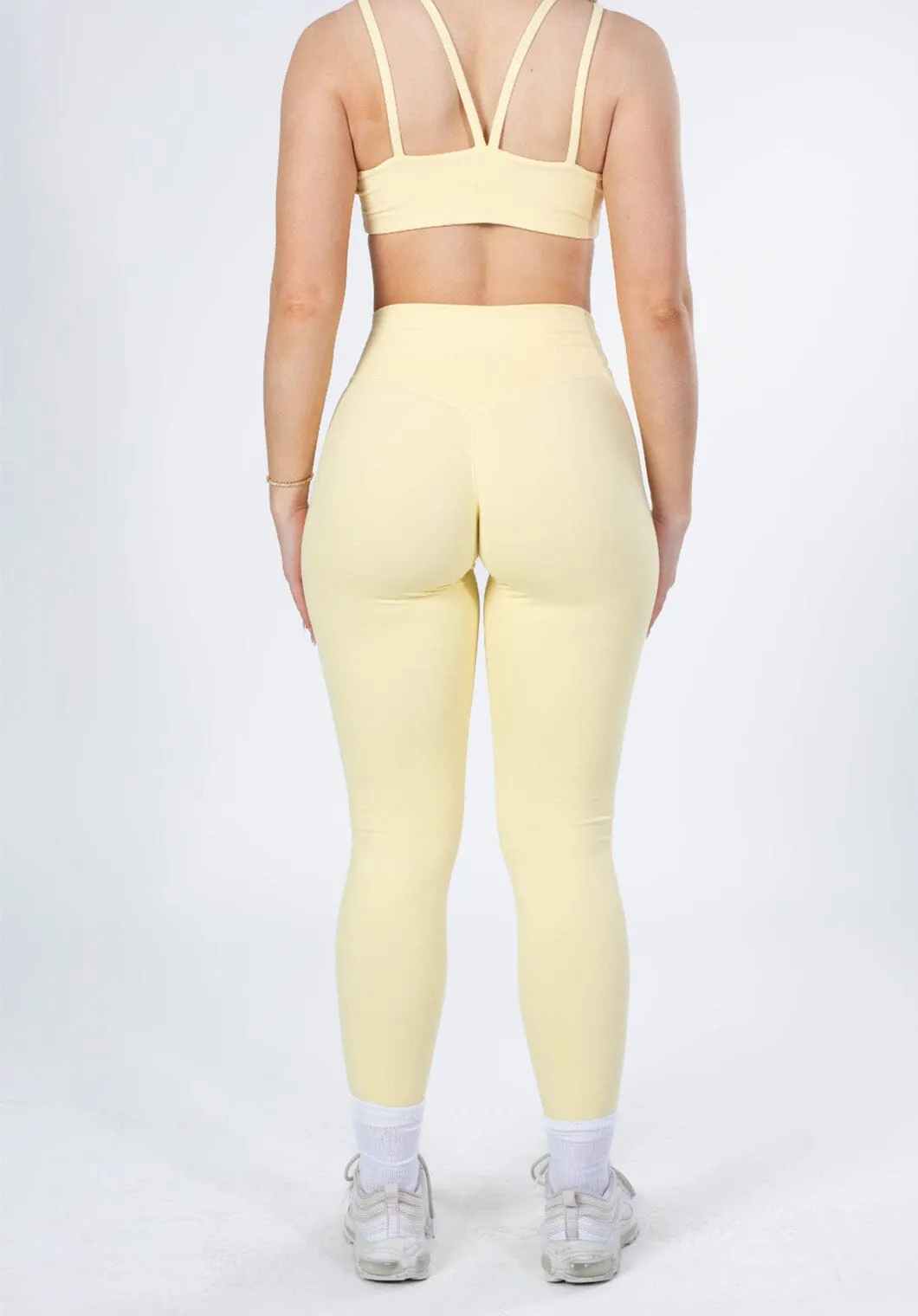 Power Move UltraLux Curve Contour Sculptseam? Legging Lemon Drop
