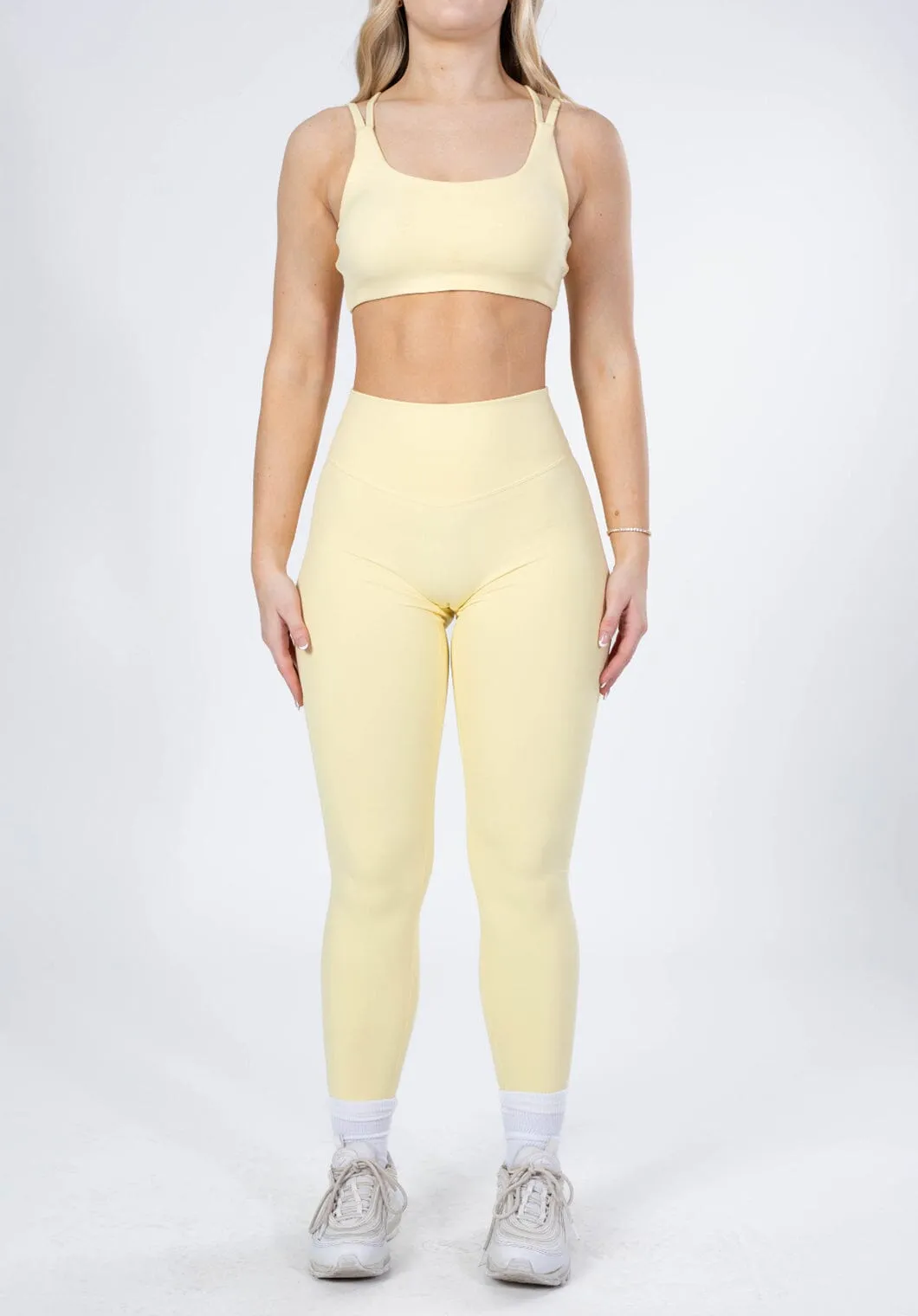 UltraLux Curve Contour Sculptseam? Legging Lemon Drop Soft and Stretchy Cool Days
