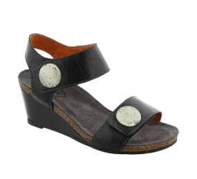 Carousel 2 - Black Recycled materials