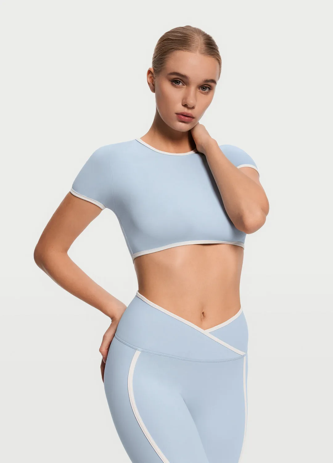 Indoor Event Casual Cropped T-Shirt