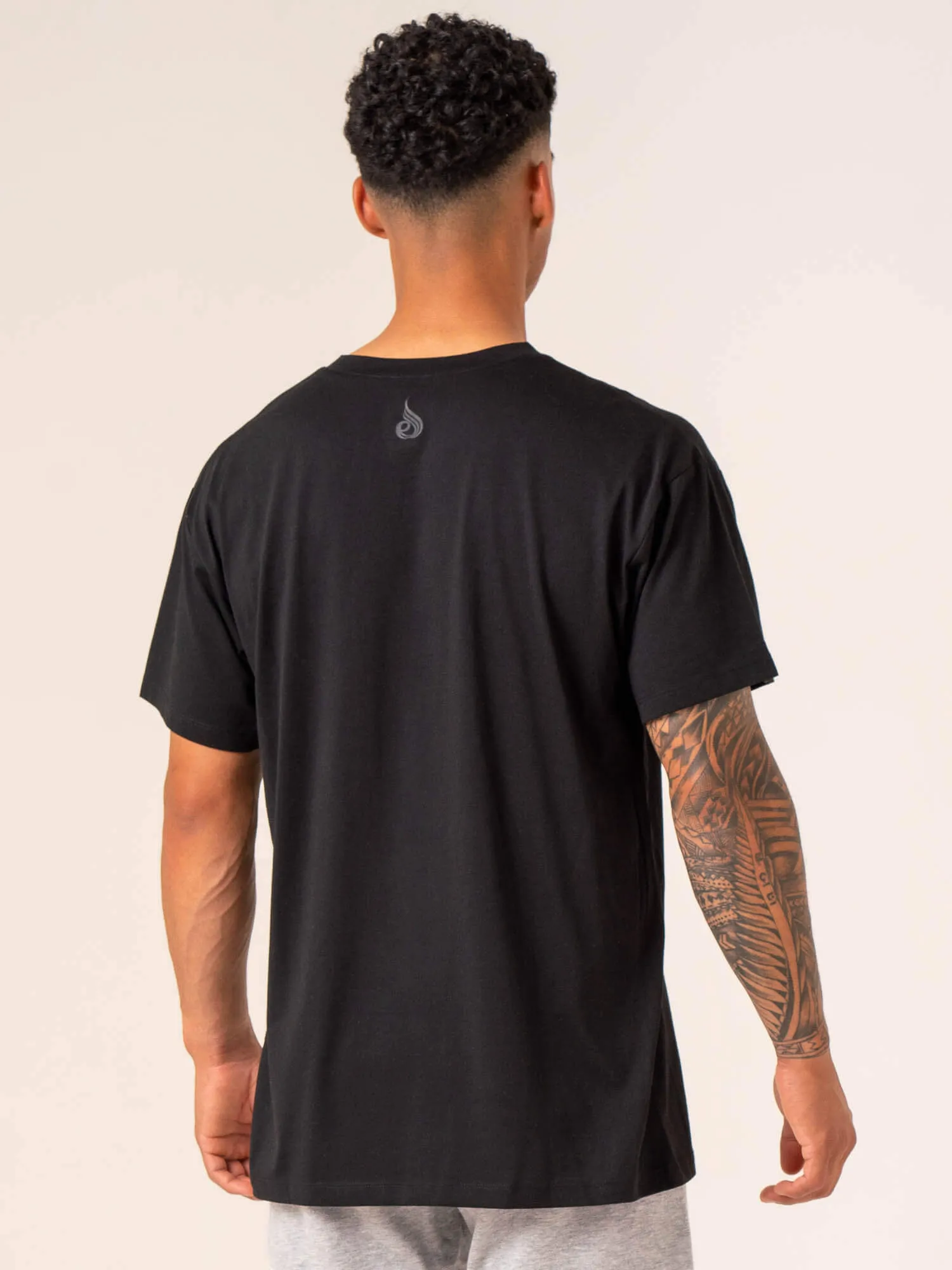 Comfortable Casual EcoFriendlyMaterial Men's Collegiate T-Shirt - Black