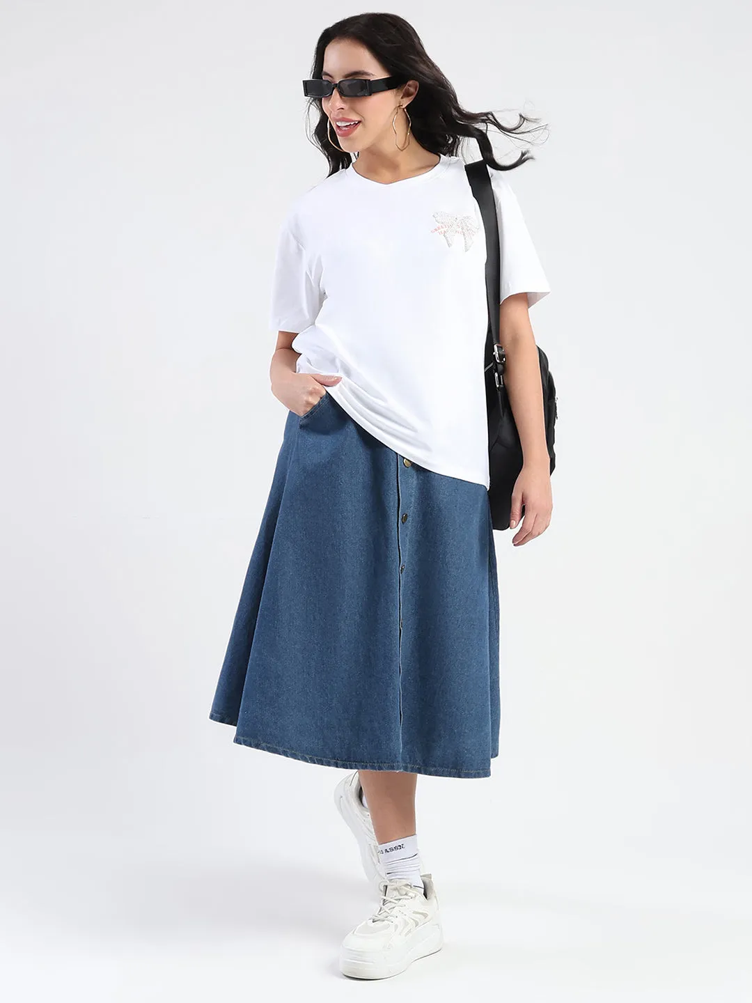 Madame Accessory Patch Detail Graphic Print White T-shirt LayeredSleeveConstruction Slim Waist