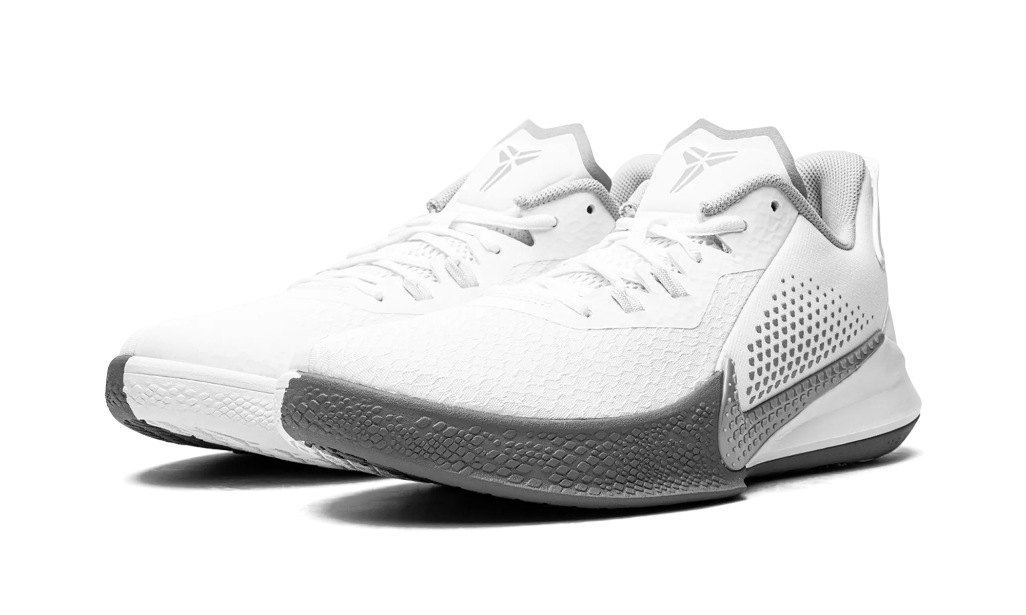 Interlocking Outsole Nodes Power Jump Tech MAMBA FURY