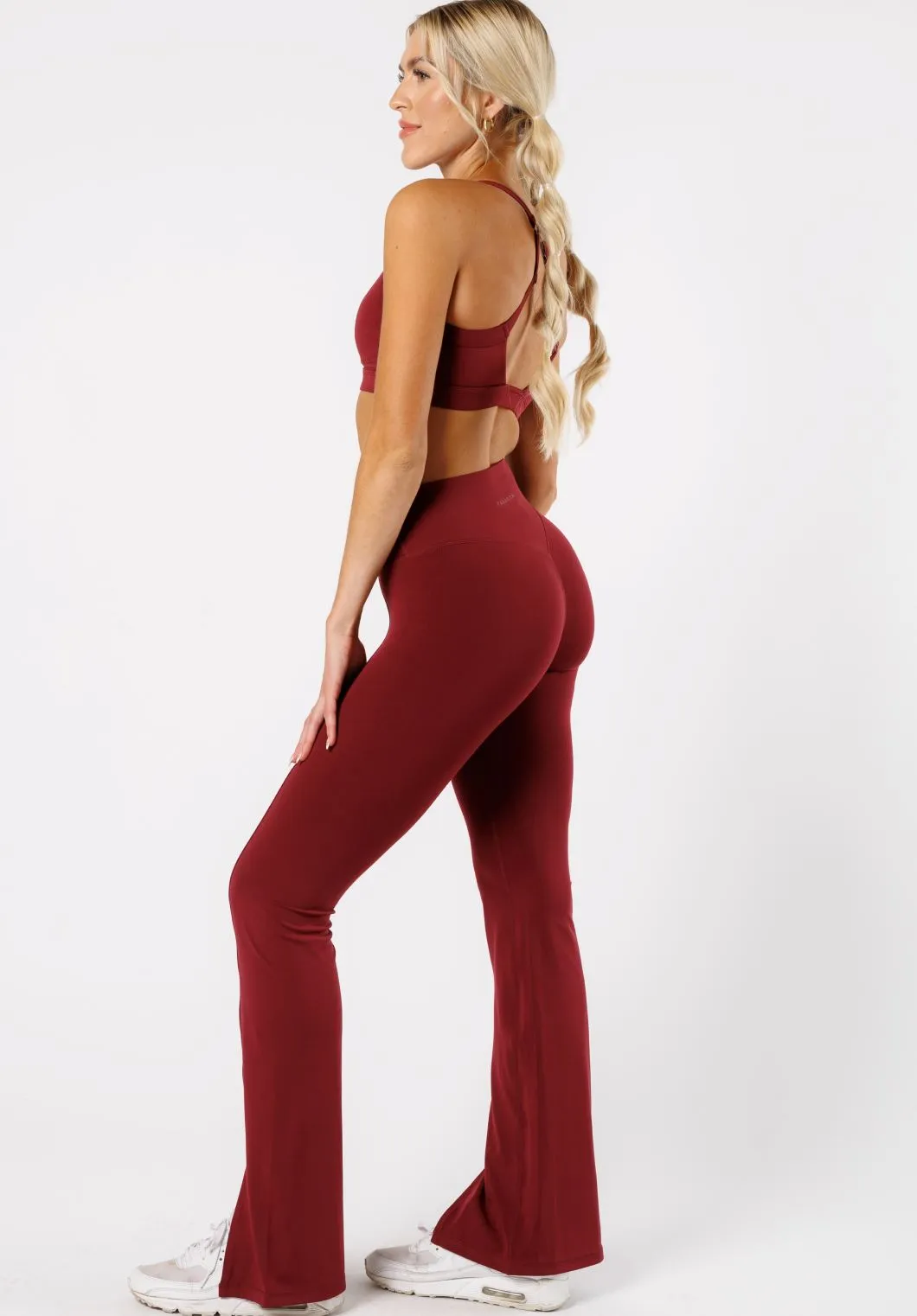 Chill Day Reluna? Front Slit Sculptseam? Flare Leggings 34" Red Velvet