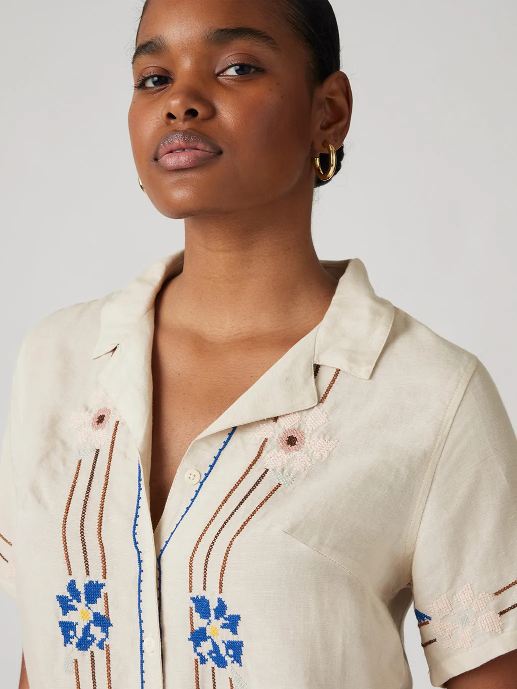 Women's Embroidered Camp Shirt Festival Fashion Tailored Silhouette