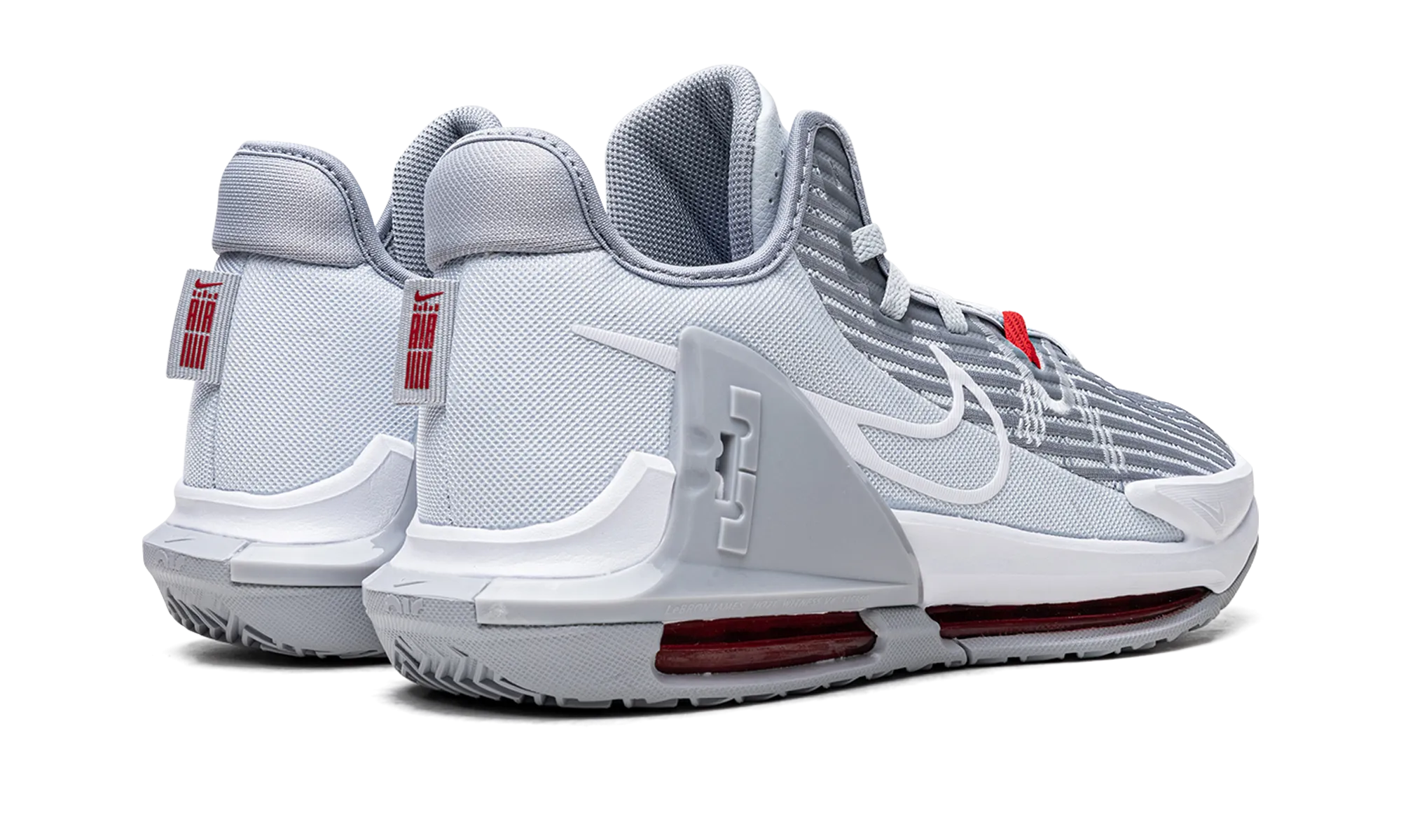 LeBron Witness VI Thermal regulation