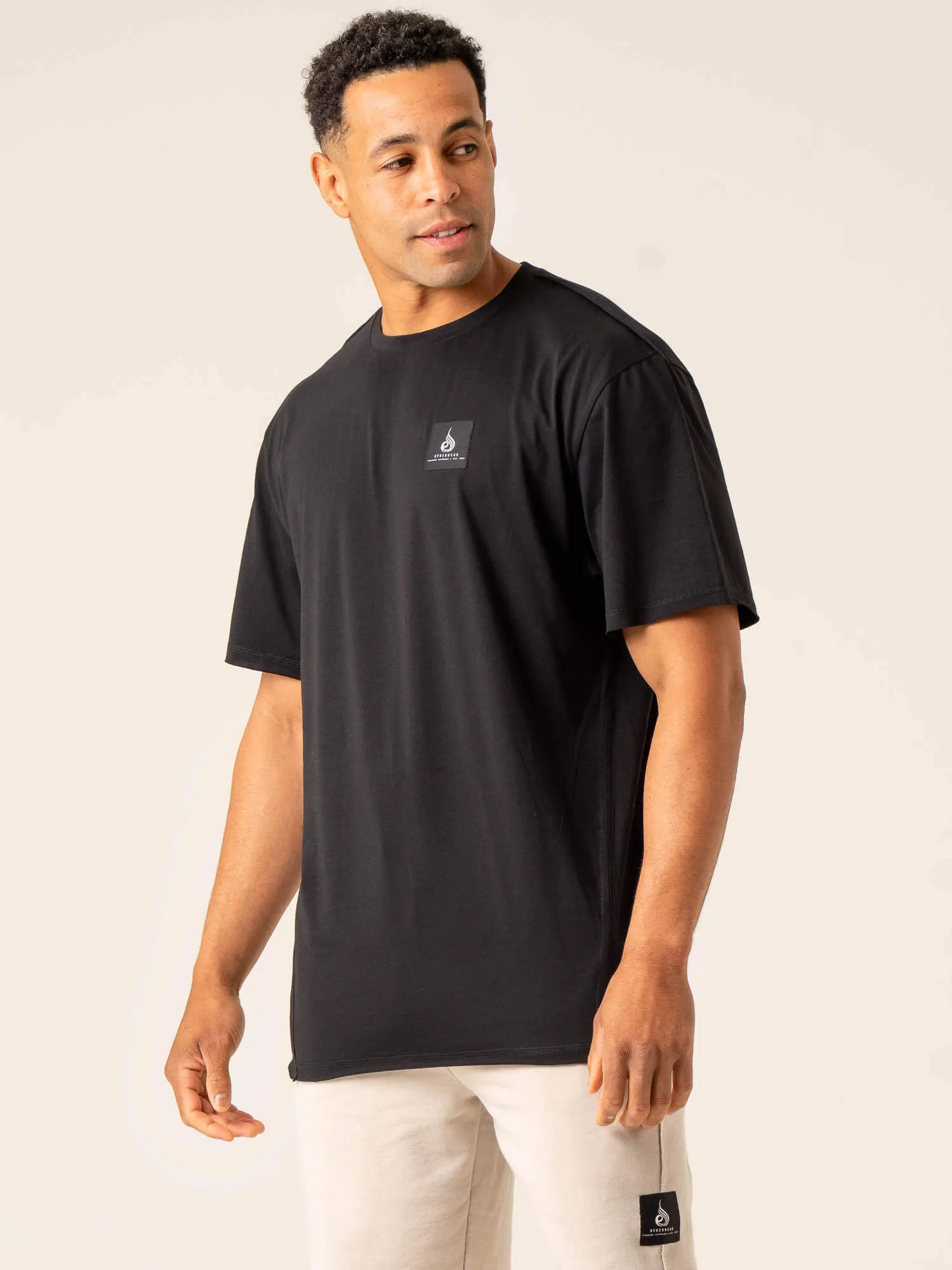 Dynamic Oversized T-Shirt - Black Wrinkle Resistant Pre Shrunk Cotton