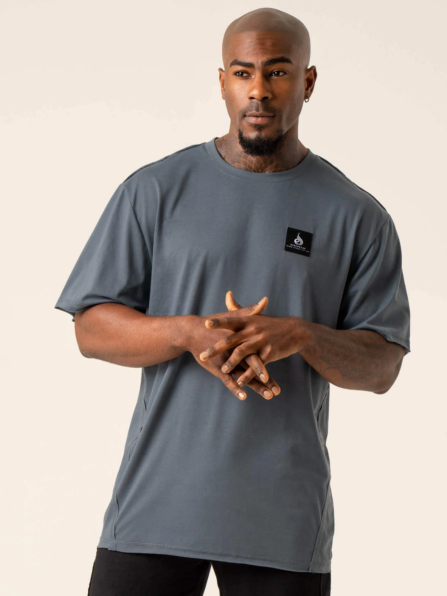 Wrinkle Resistant Cloth MultipurposeCuffs Dynamic Oversized T-Shirt - Petrol