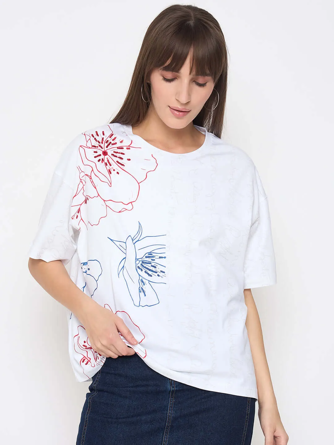 Madame Printed Handwork Detail White Sinker T-shirt Chill Style Easy-to-Match