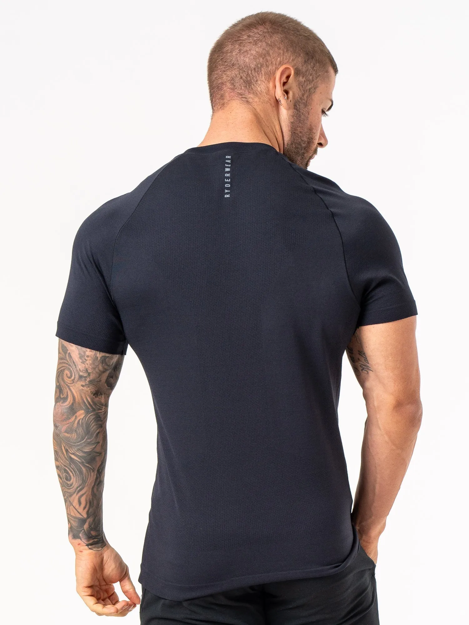 Versatile Option Soft And Comfortable Element Seamless T-Shirt - Black
