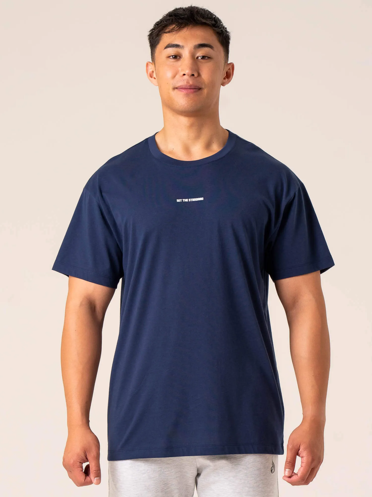 Roomy Design Casual and cool Emerge Oversized T-Shirt - Navy