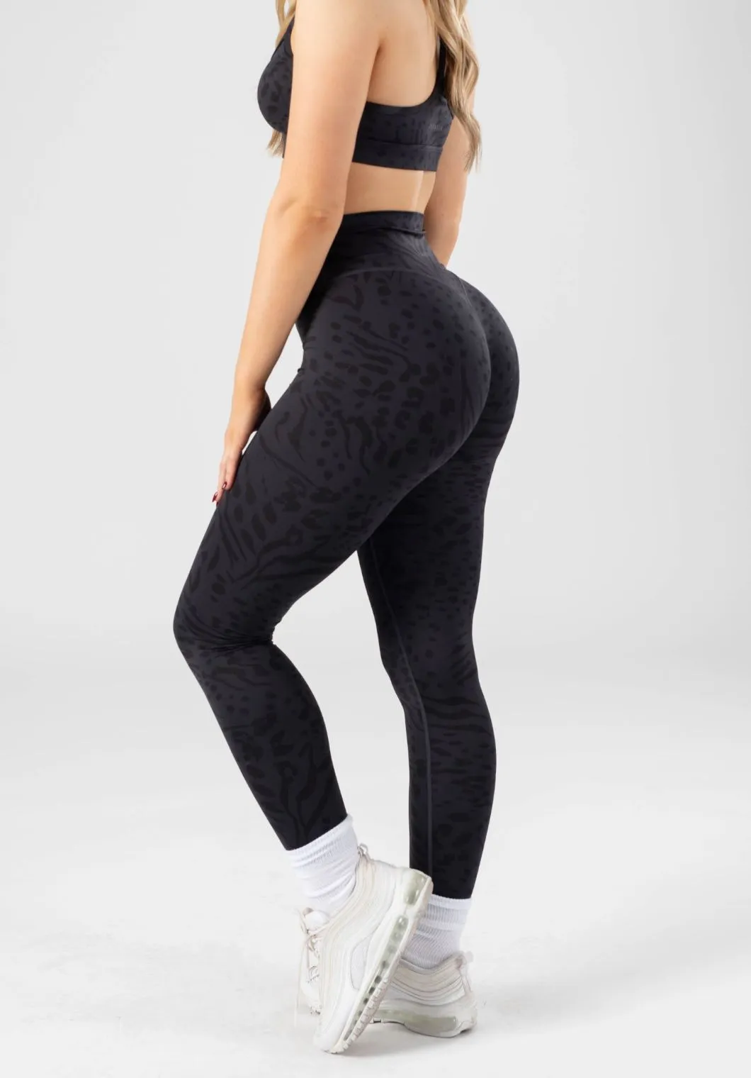 Perfect for Workouts Reluna Original Sculptseam? Legging Panther
