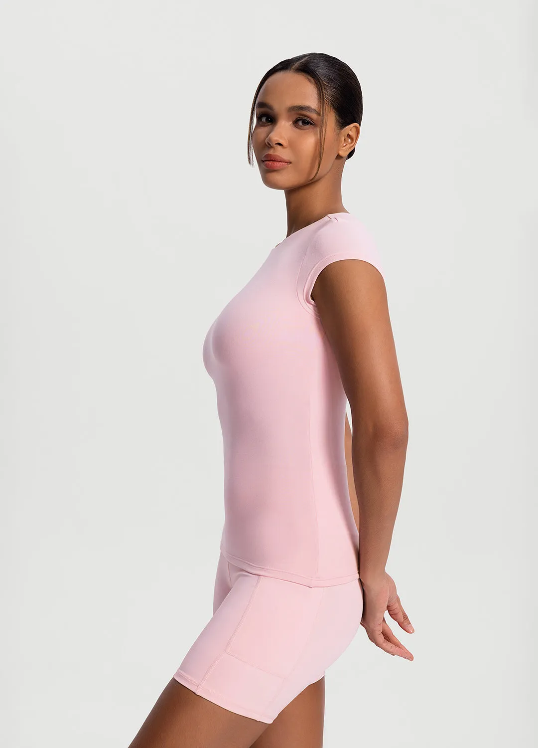 Essential Fitted Tee Comfort and Breathable