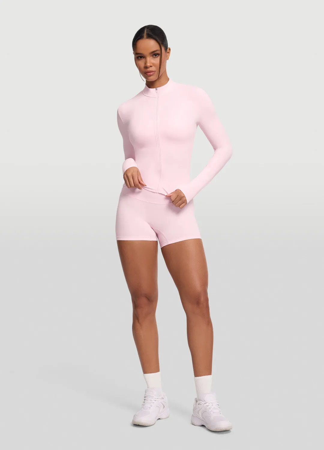 Stretchable Fabric Sleek Zip-Up Long Sleeve Jacket