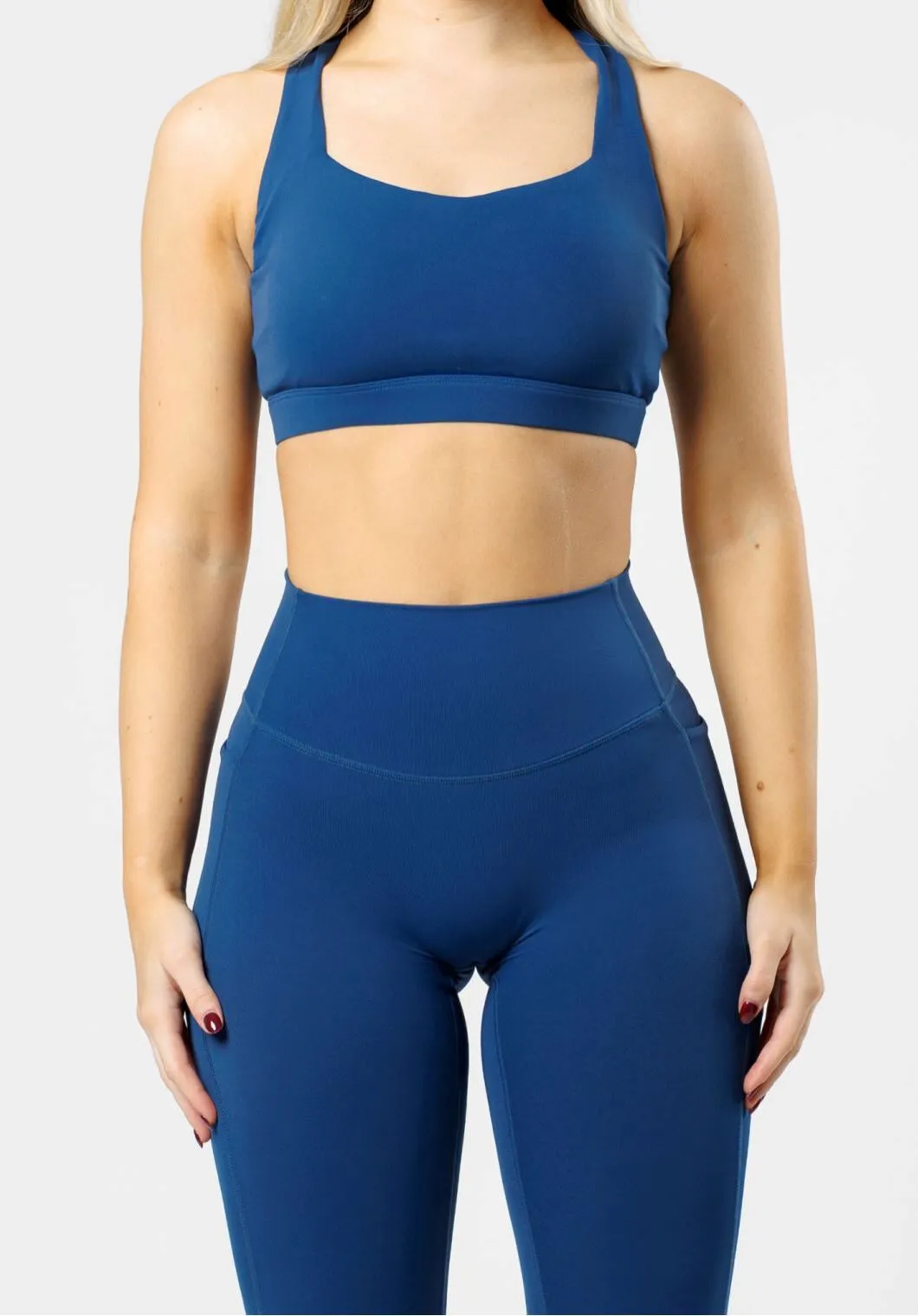 Lightweight texture Sport Look RecStretch? Empower Sculptseam? Plus Pocket Legging Ether