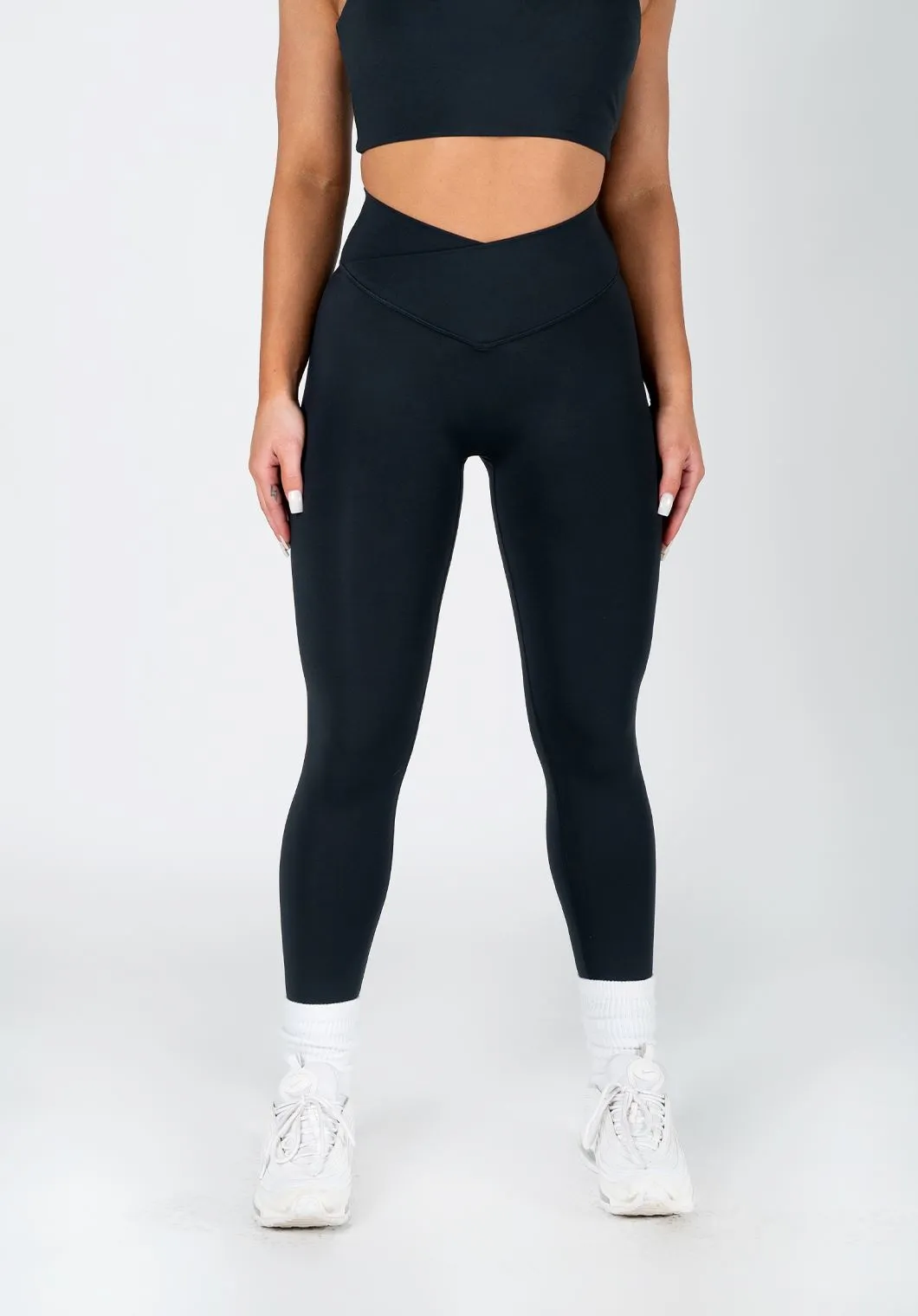 FlexSweat Crossover Sculptseam? Legging Black Fitness Apparel