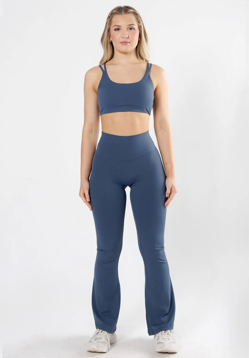 Casual Fit RecStretch? Original Sculptseam? Plus Essential Flare Legging 31" Water Sign