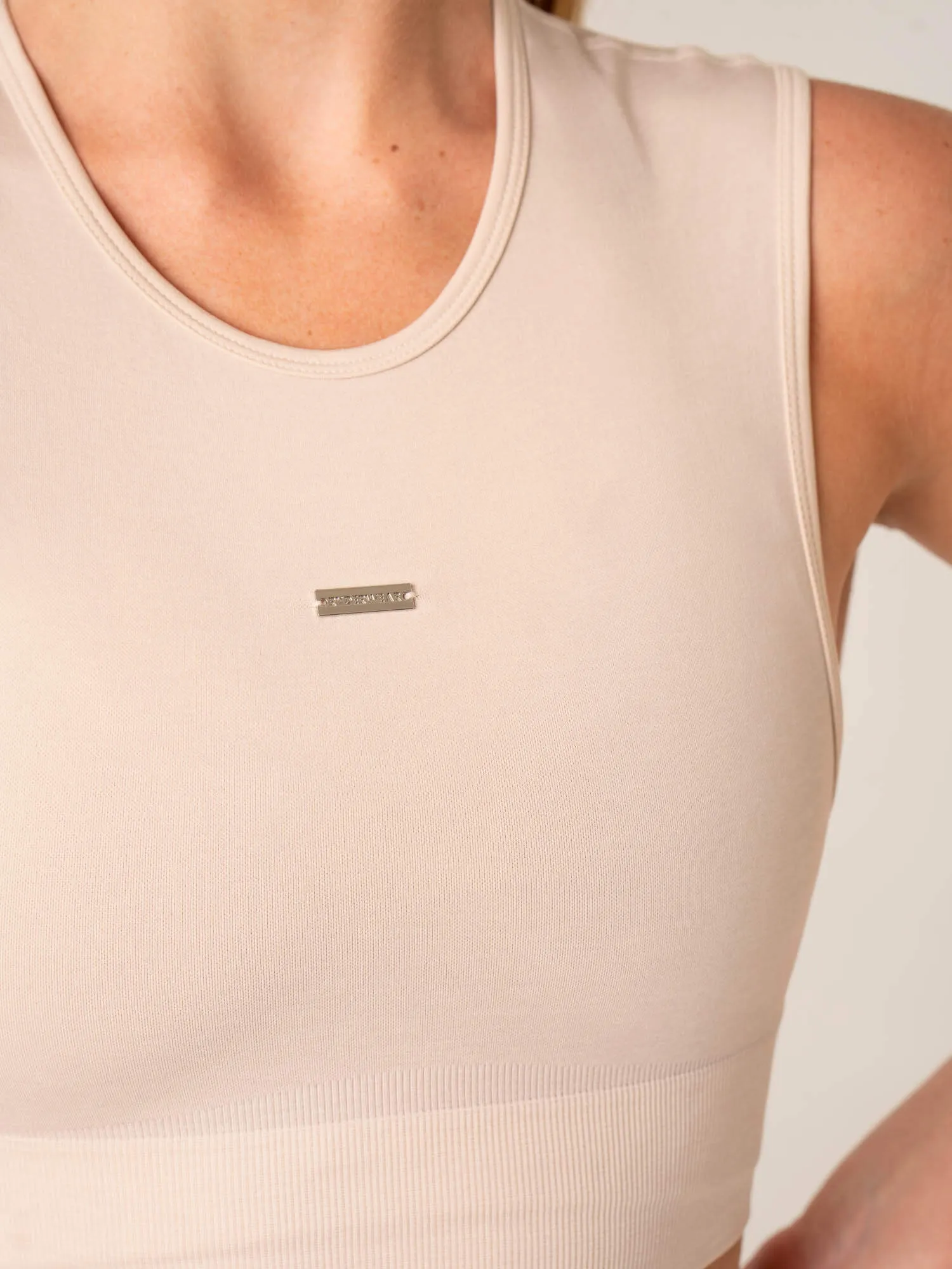 Focus Seamless Tank - Chalk Marl NonFadeFinish HypoallergenicConstruction