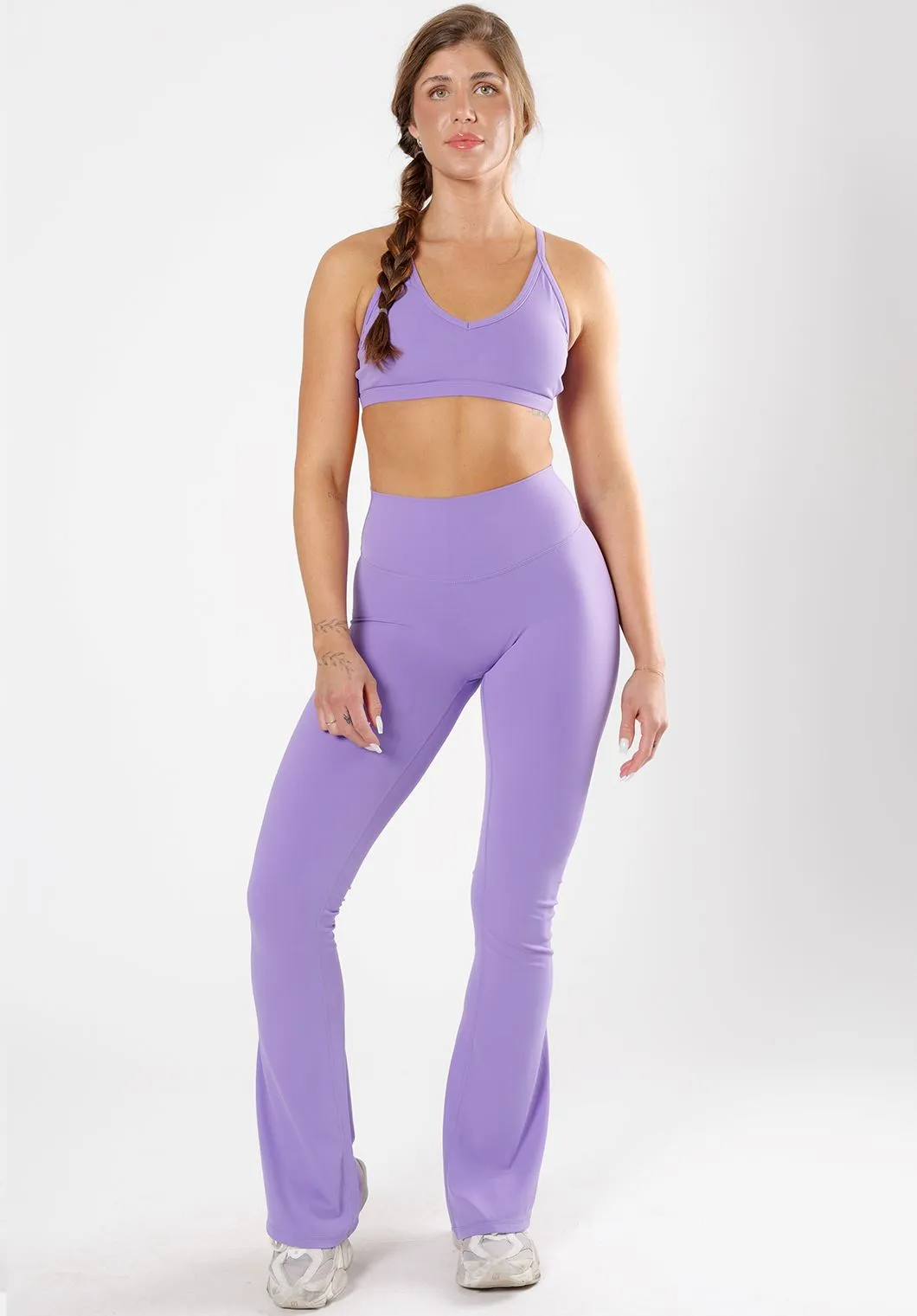Knee Articulation Tech City Style RecStretch Original Sculptseam? Plus Essential Flare Legging 34" Aura