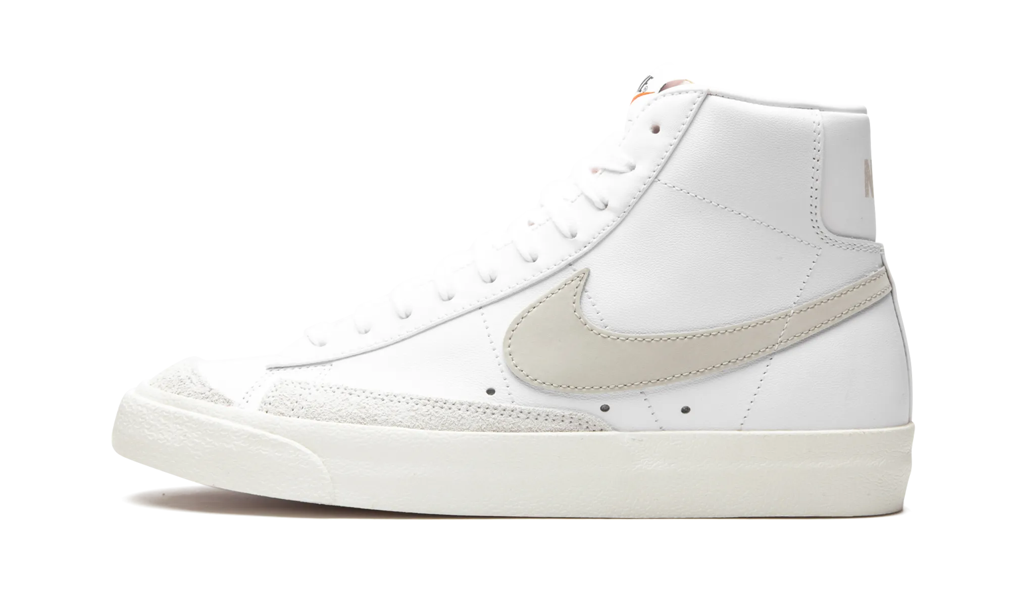 Stabilizing Sidewalls Blazer Mid 77 Vintage "Light Bone"