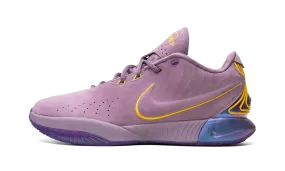 LeBron 21 "Purple Rain" Pro Player