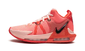 Flexible Groove Patterns LeBron Witness 7