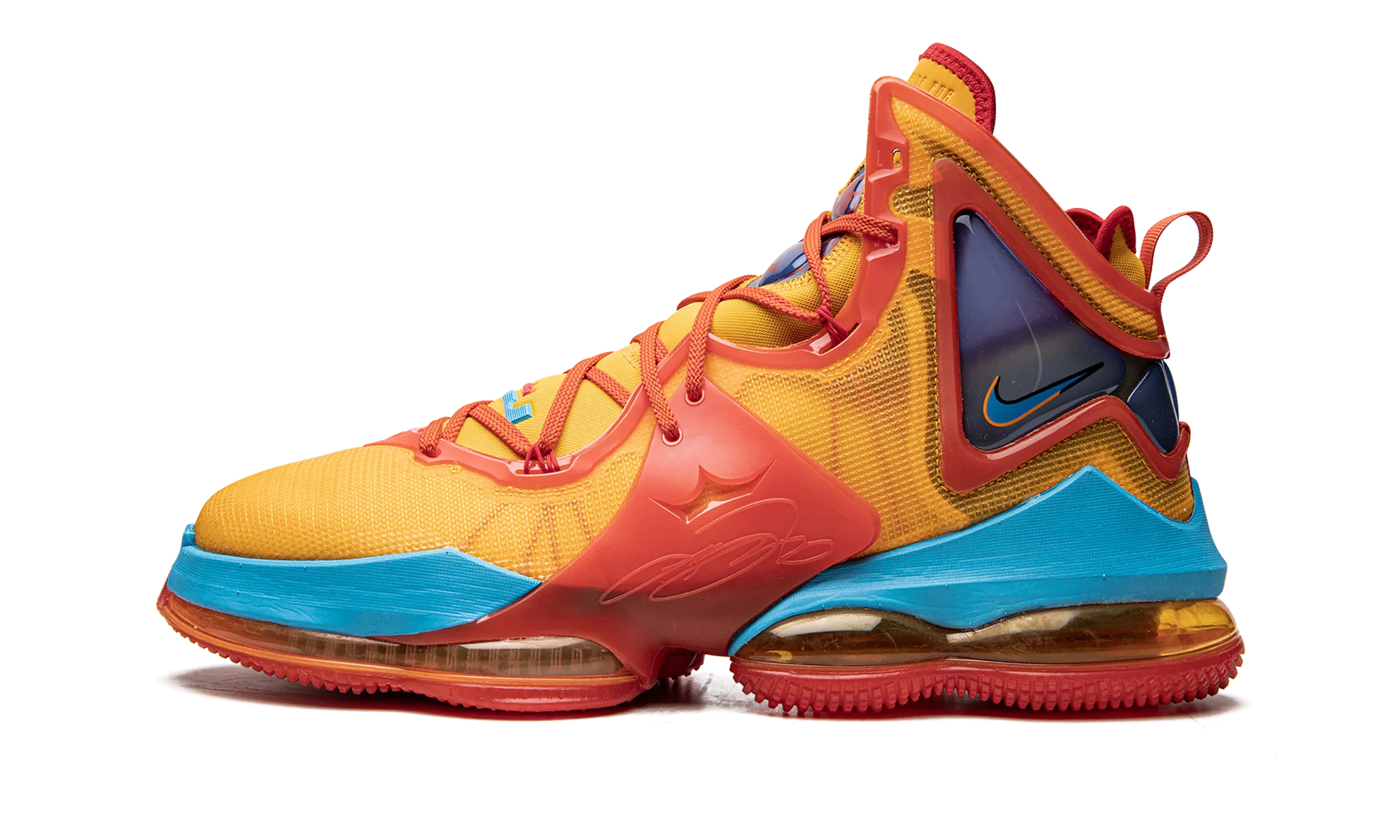 LEBRON XIX "Space Jam - Tune Squad" Engineered Knit Zone