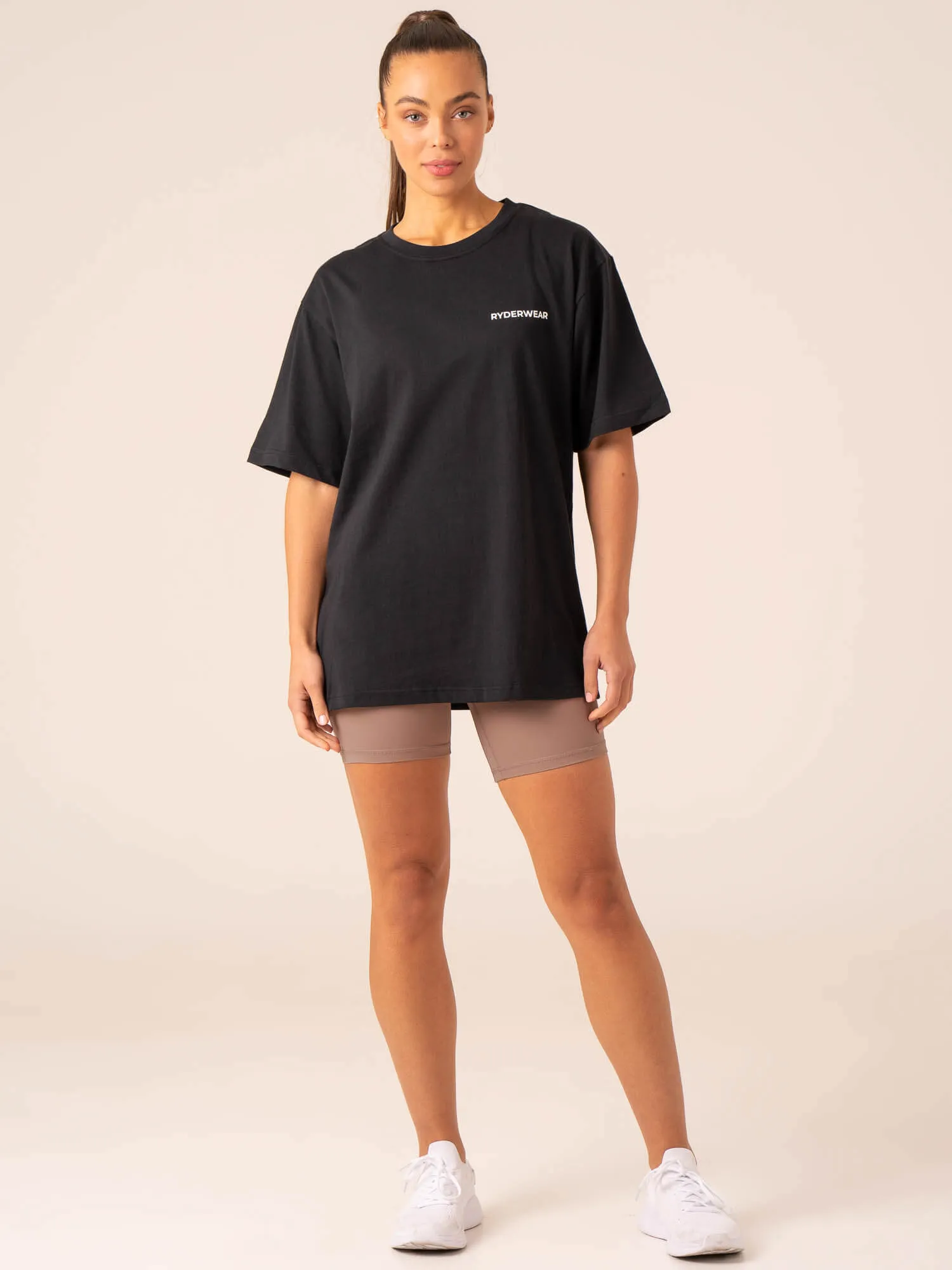 Industry Oversized T-Shirt - Black Moisture Management