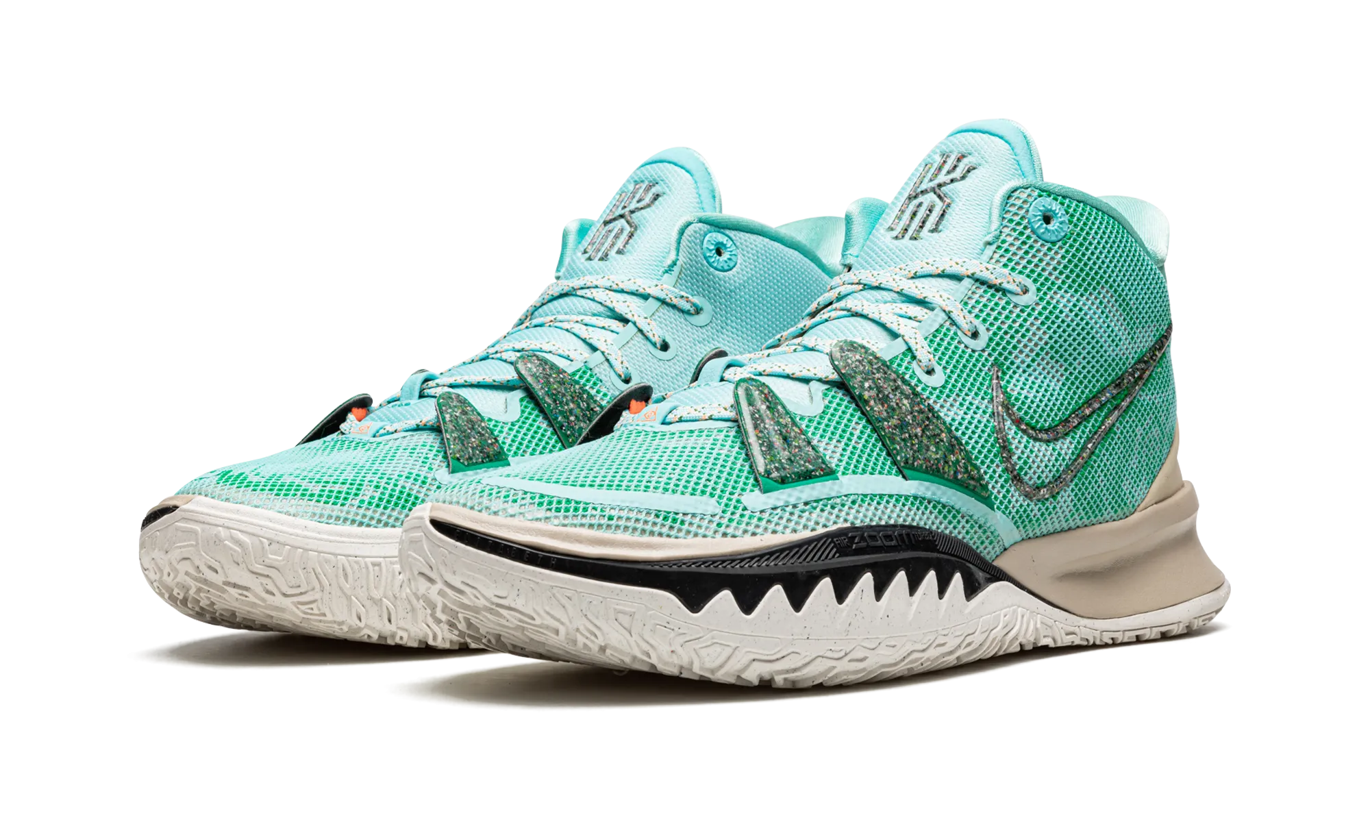 Kyrie 7 "Copa" hook and loop closure