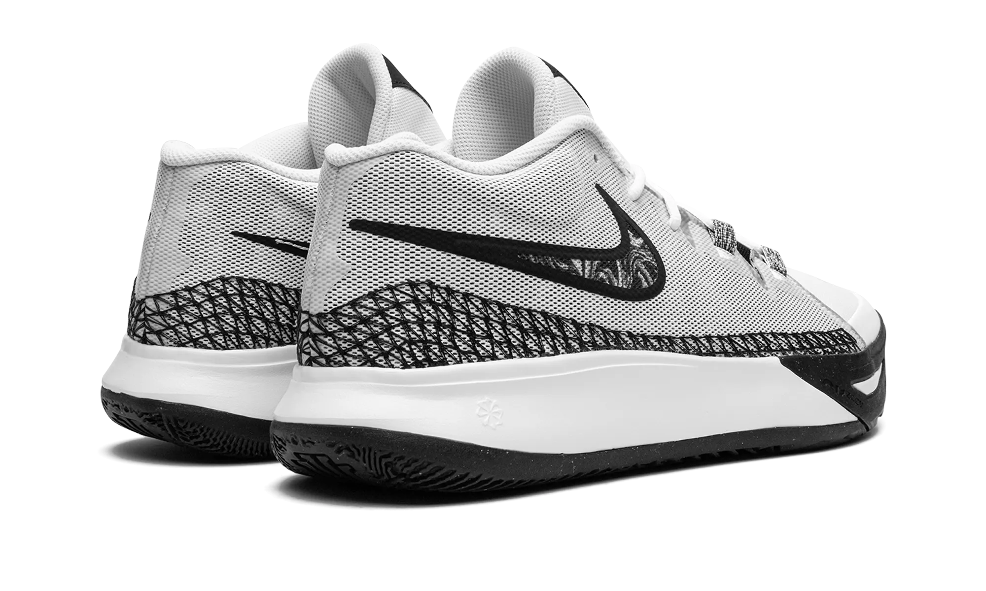 Flexible Midsole Design Step Transition Boost Kyrie Flytrap 6 "Zebra Savannah"