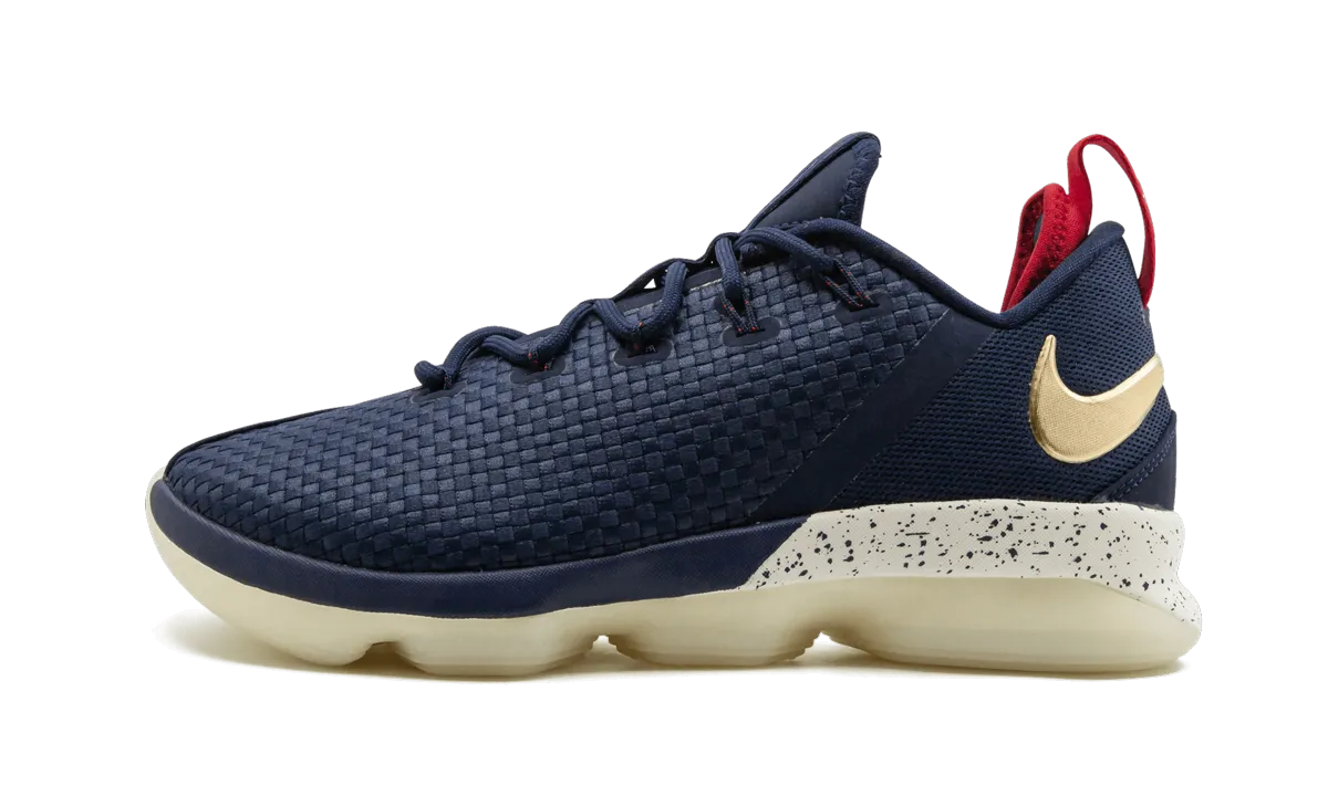 Lebron 14 Low "USA" Centered Pivot Points