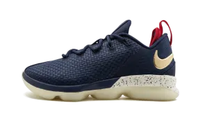 Lebron 14 Low "USA" Centered Pivot Points