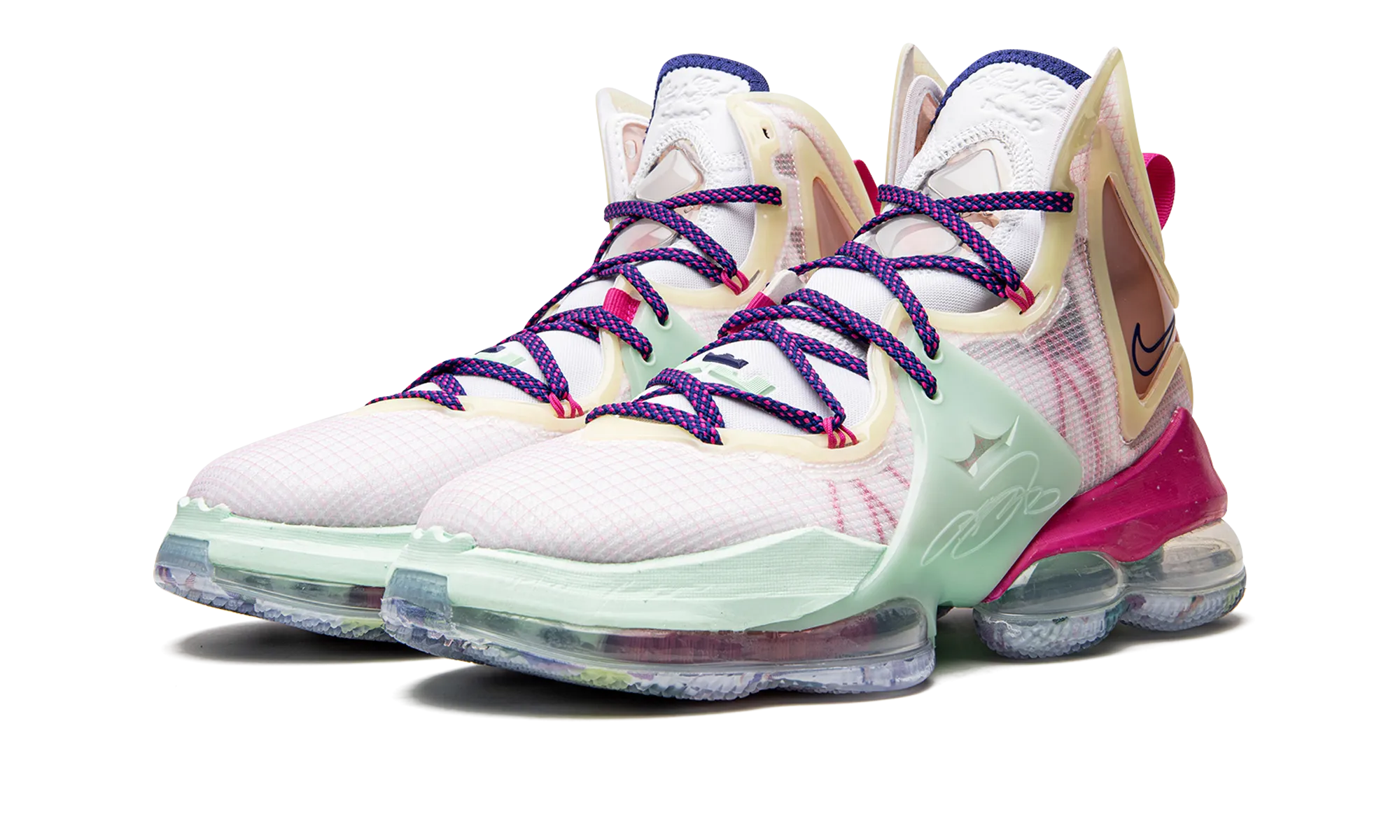 Torsional Stability Bridge Power Shot LeBron 19 "Valentine's Day"