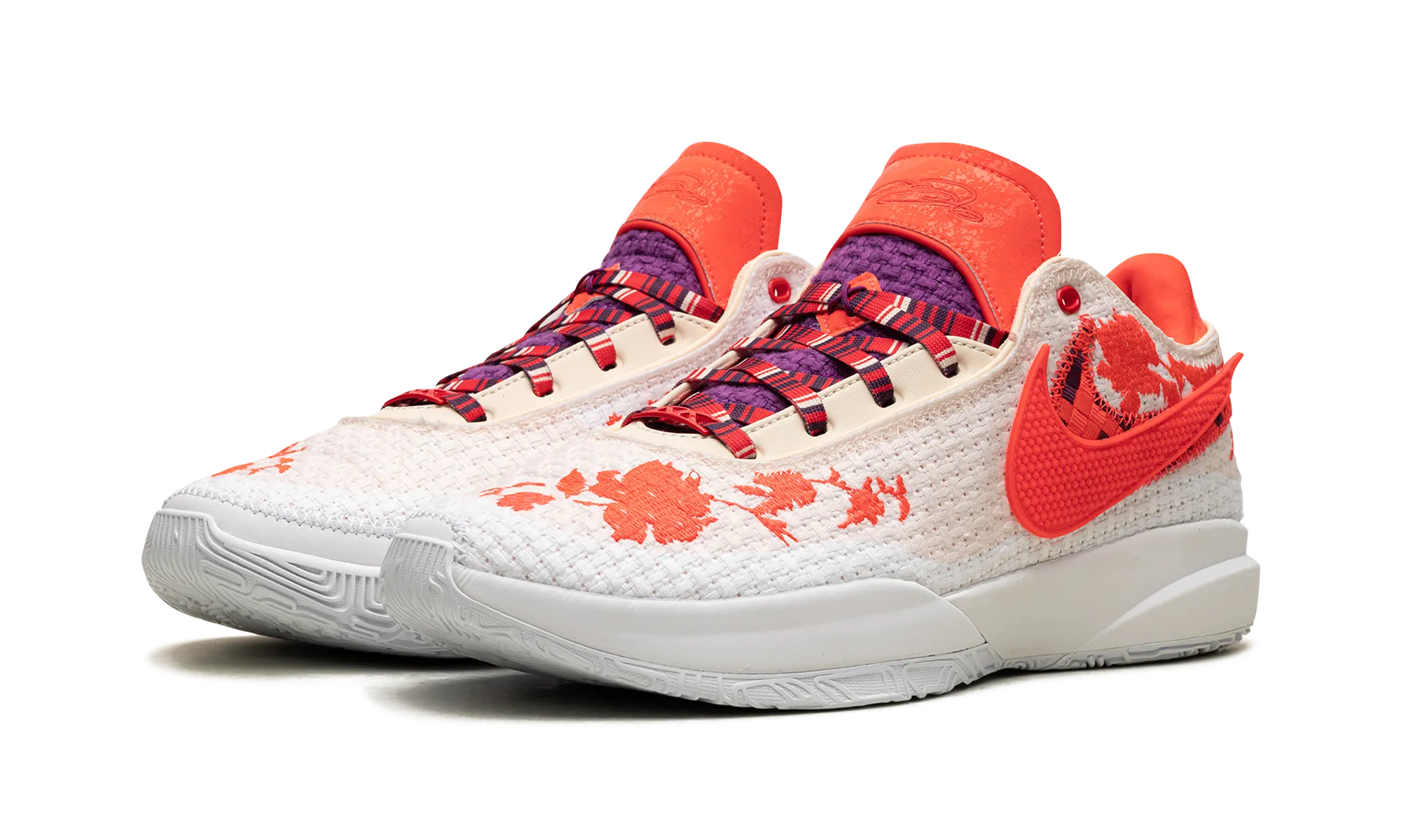 Cushioned Heel Area LeBron 20 "Mimi Plange - Ceremony"