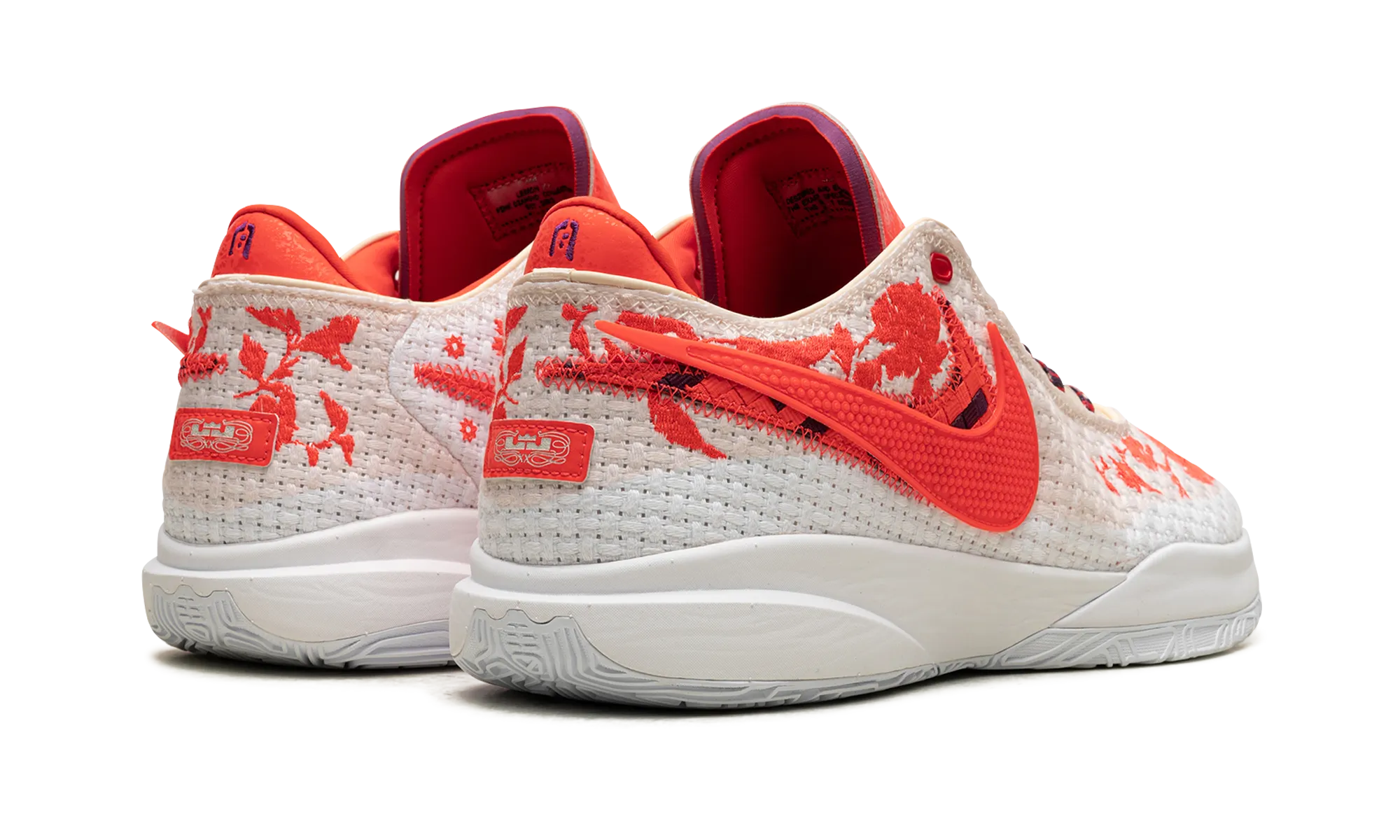 Game Move Support Soft Land LeBron 20 "Mimi Plange - Ceremony"