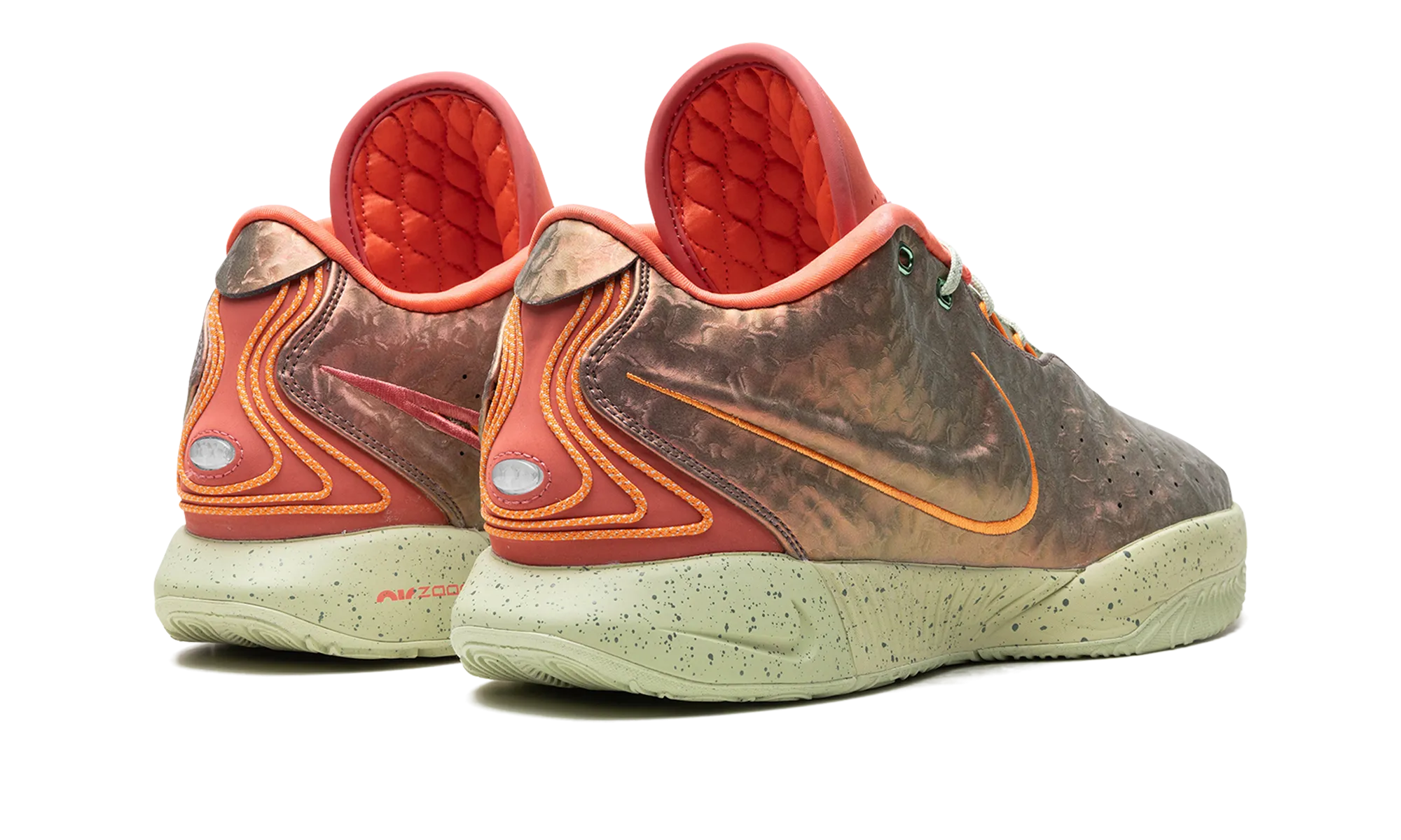 LeBron 21 "Queen Conch" Strap closure