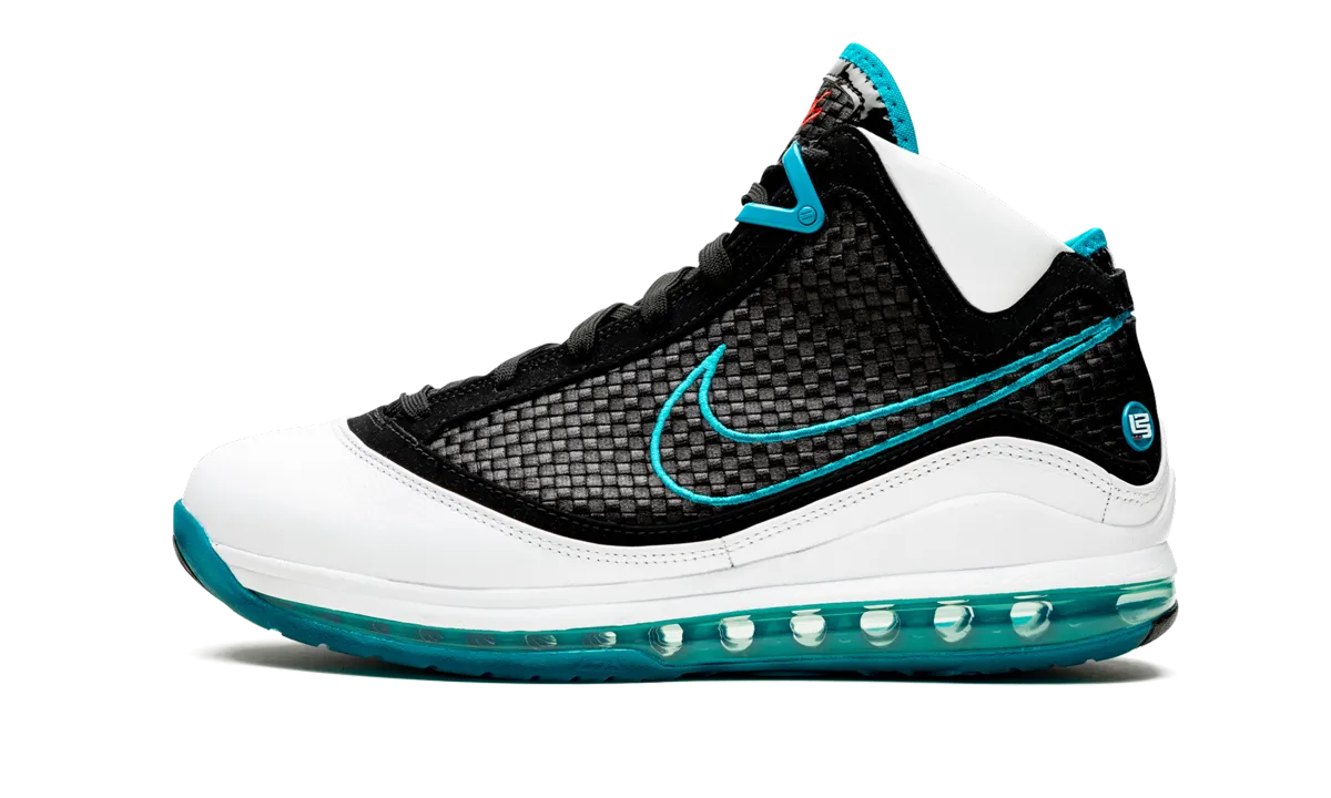 Dynamic Flex Grooves Lebron 7 QS "Red Carpet"