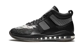 Lebron Icon QS "John Elliott" Sturdy Construction Motion Control Feature