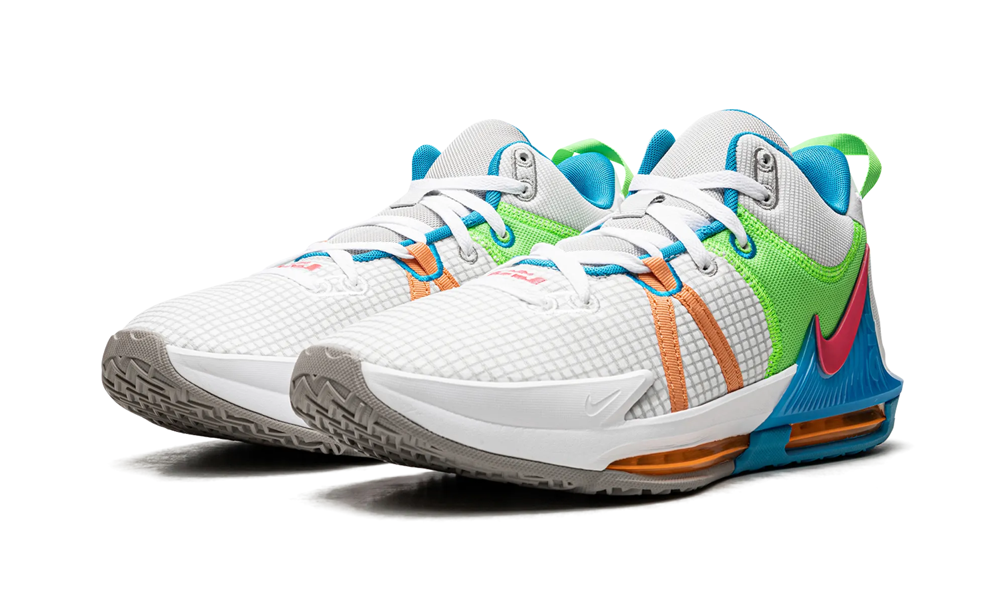 LeBron Witness VII Cushioned Medial Post Orthotic Friendly Fit