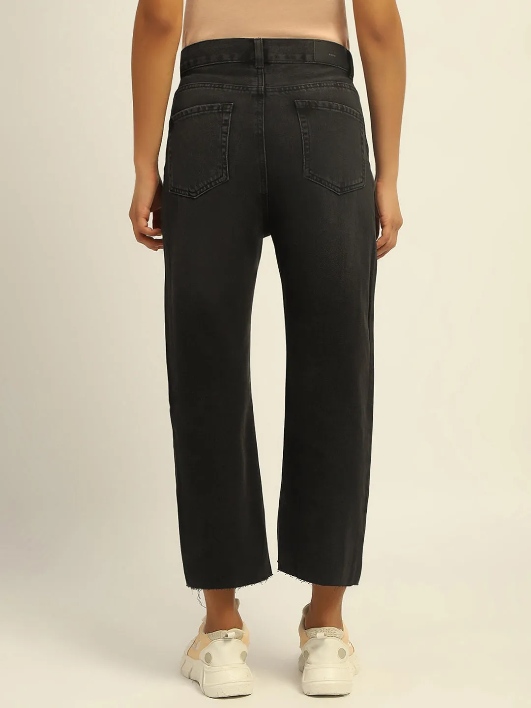 Madame Black Boyfriend Fit Cotton Denim Slim Silhouette